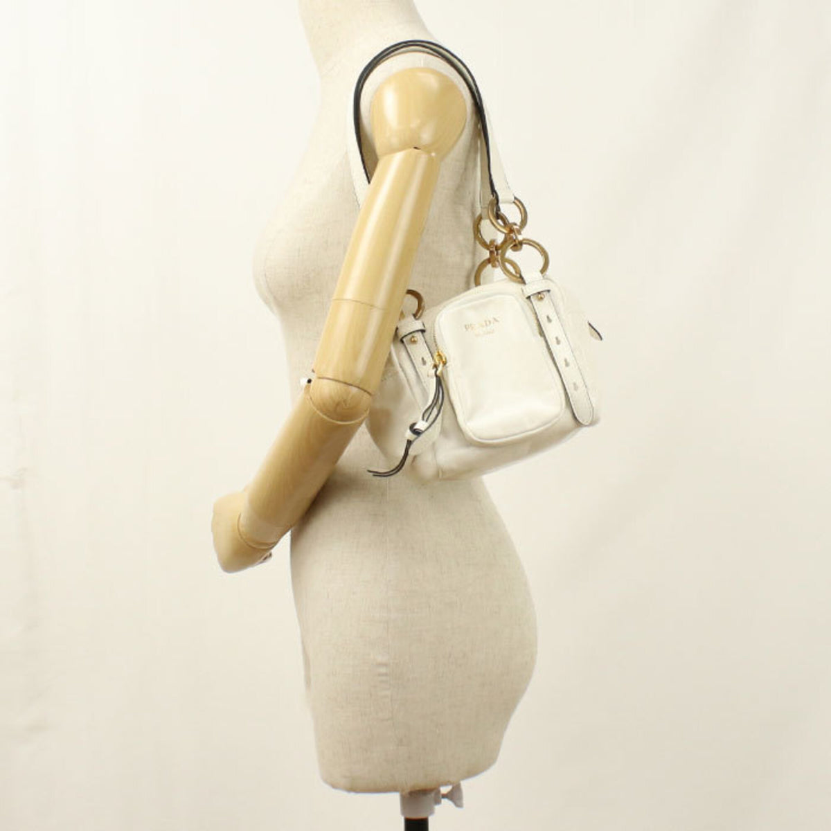 Prada White Leather Handbag (Pre-Owned)