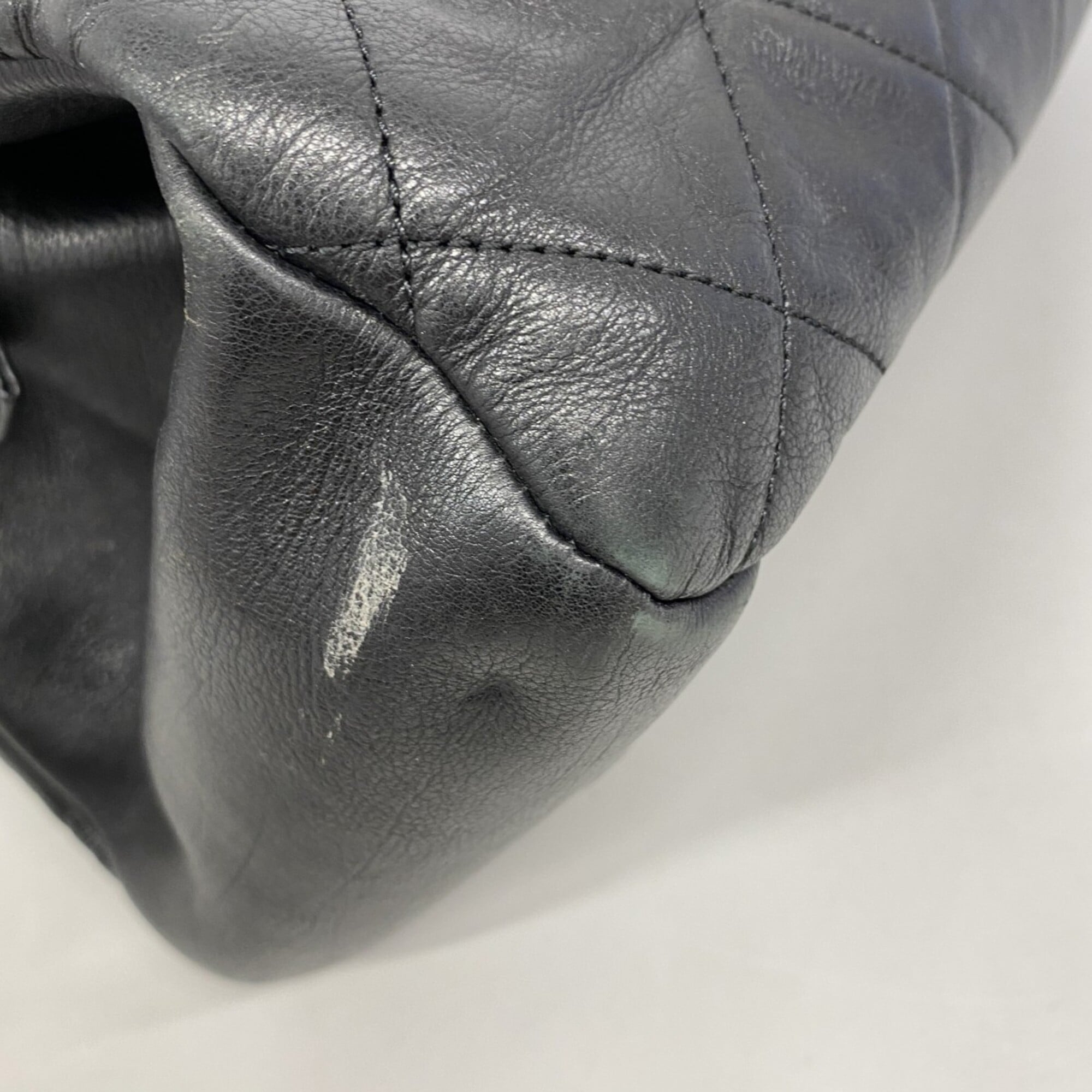 Chanel Black Leather Tote Bag (Pre-Owned)