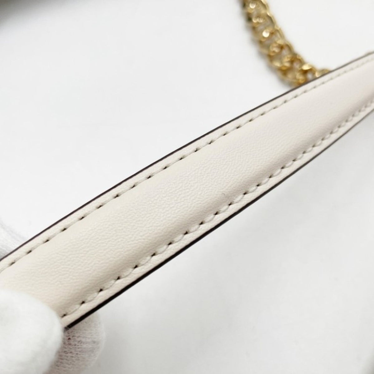 Michael Kors White Pvc Shoulder Bag (Pre-Owned)