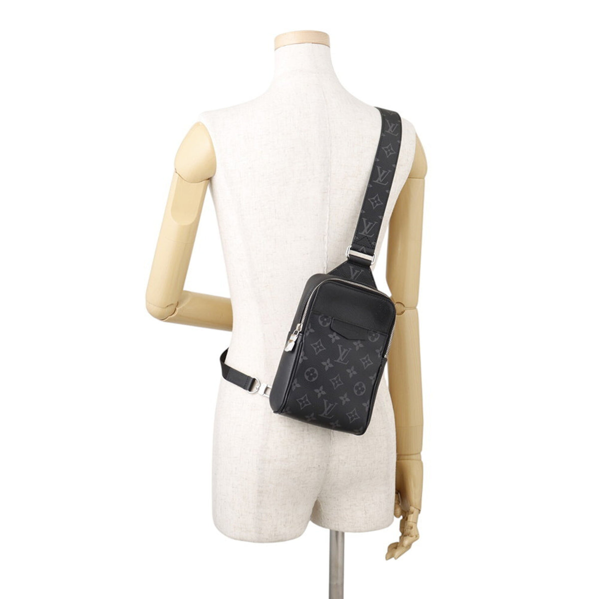 Louis Vuitton Monogram Eclipse Black Noir Taiga Leather Monogram Eclipse Handbag Sling Bag (Pre-Owned)