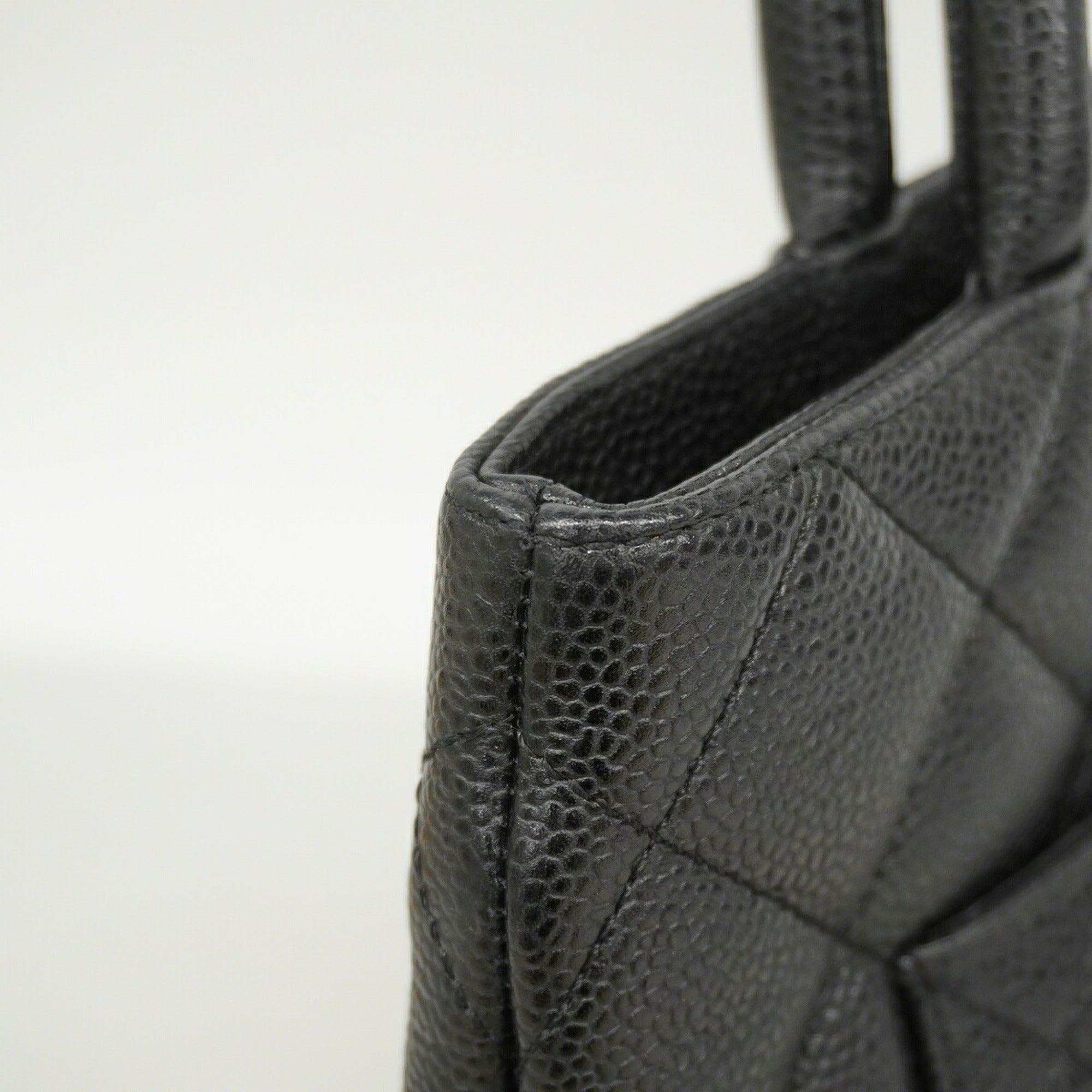 Chanel Black Grained Calfskin Tote Bag (Pre-Owned)