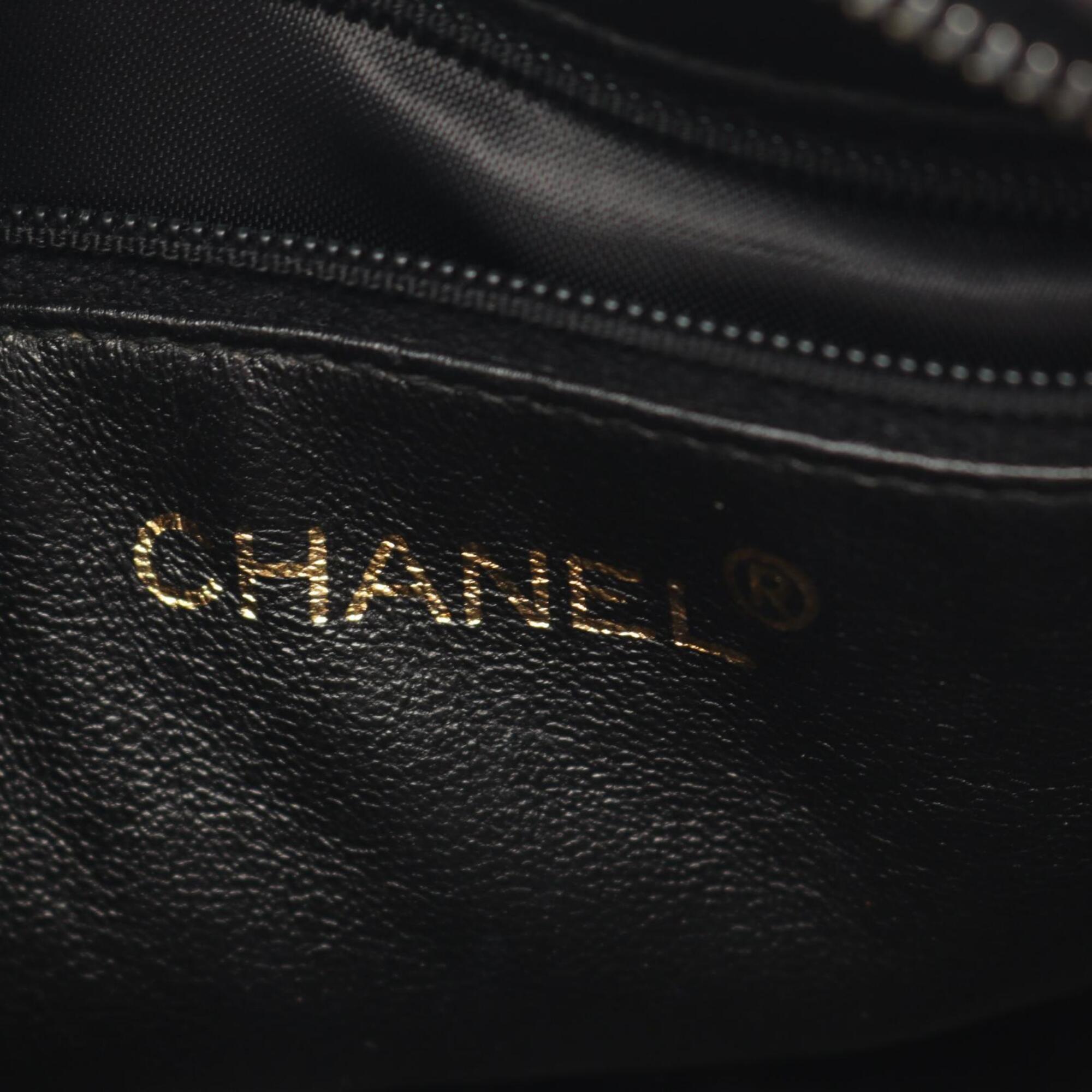 Chanel Black Leather Handbag Shoulder Bag (Pre-Owned)