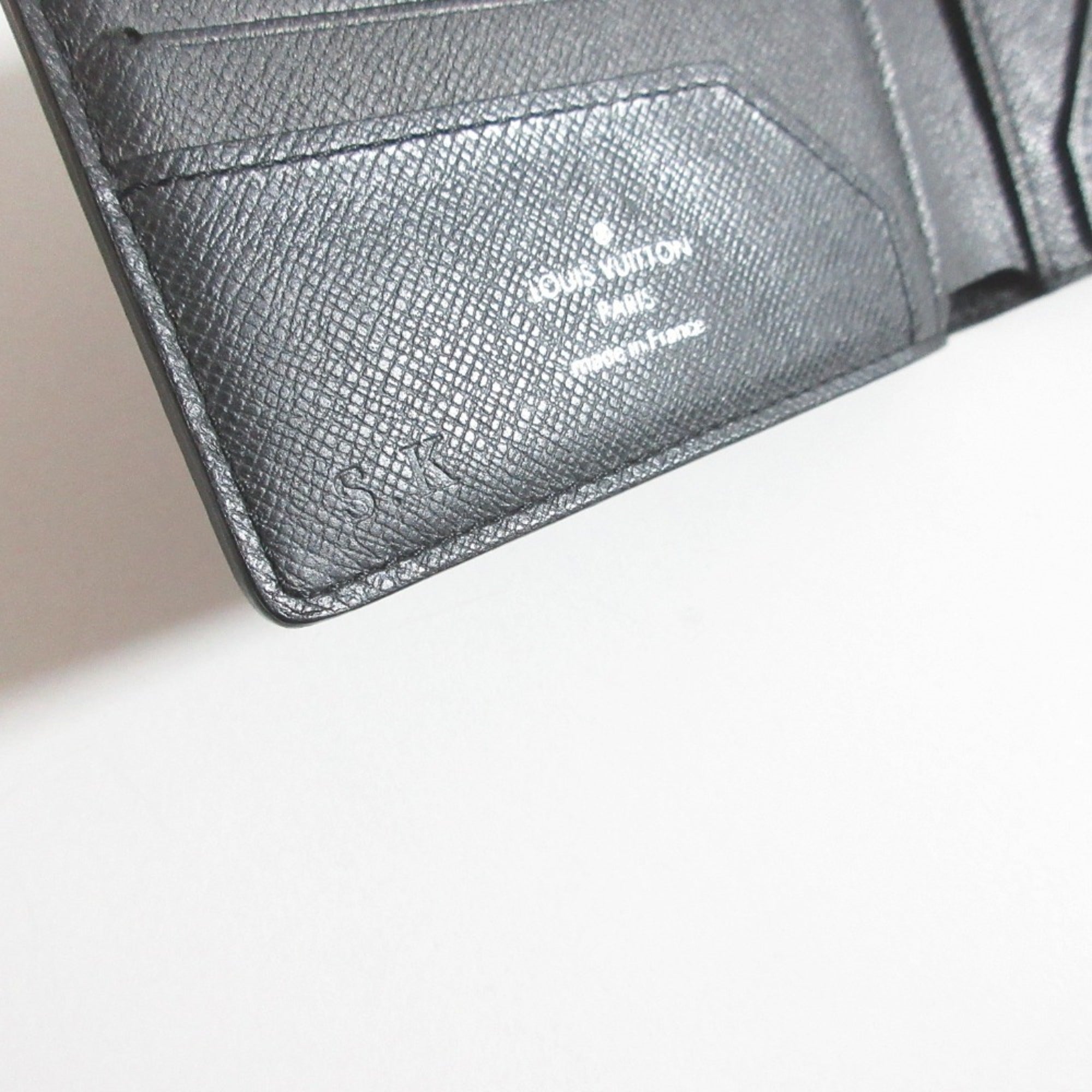 Louis Vuitton Black Wallet (Bi-Fold) (Pre-Owned)