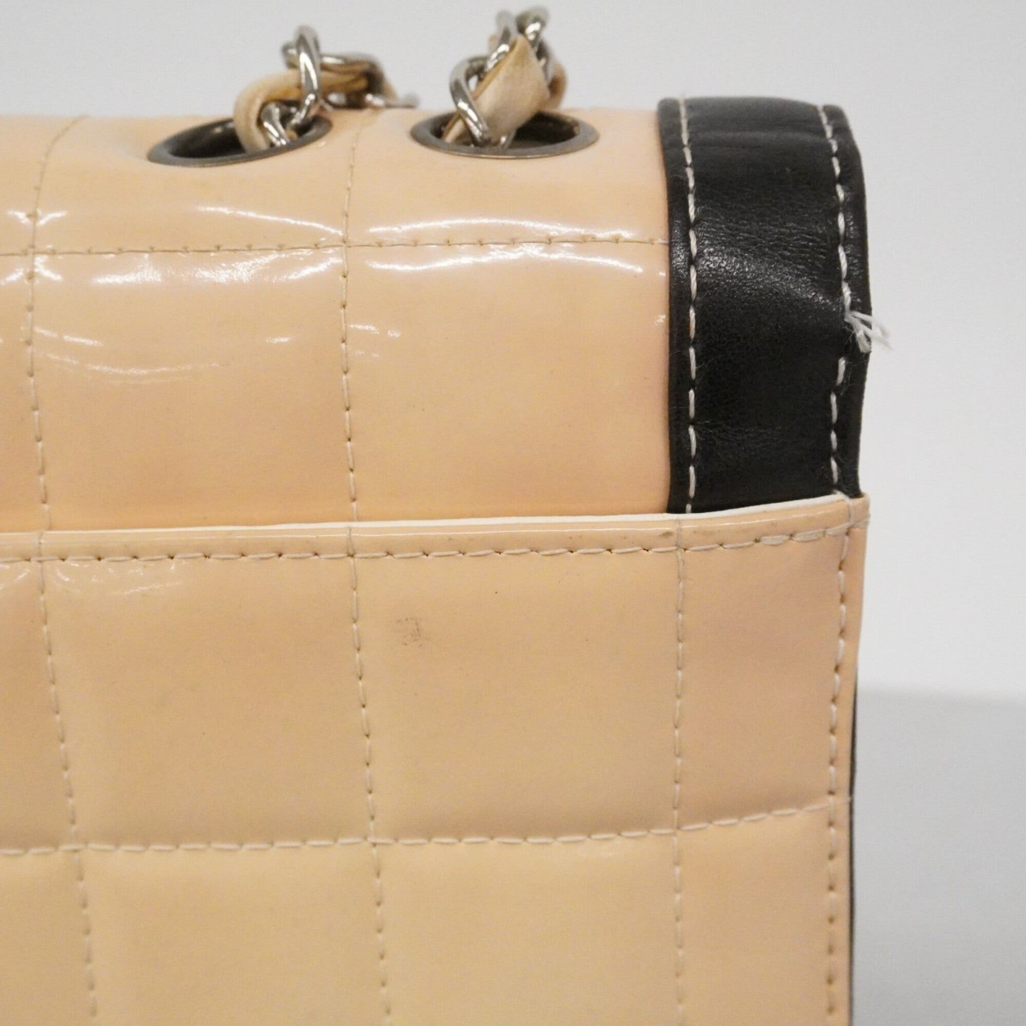 Chanel Black Ivory Patent Leather Shoulder Bag (Pre-Owned)