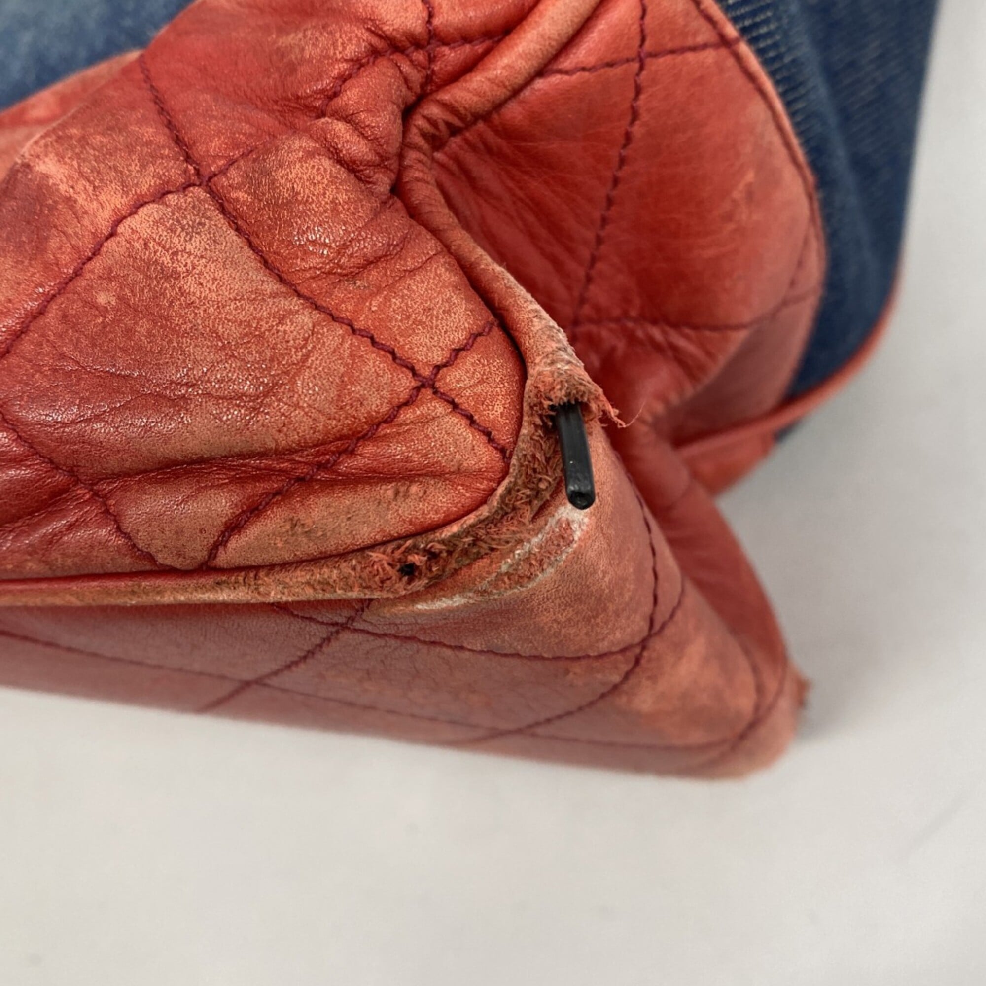 Chanel Blue Red Color Leather Denim Tote Bag (Pre-Owned)