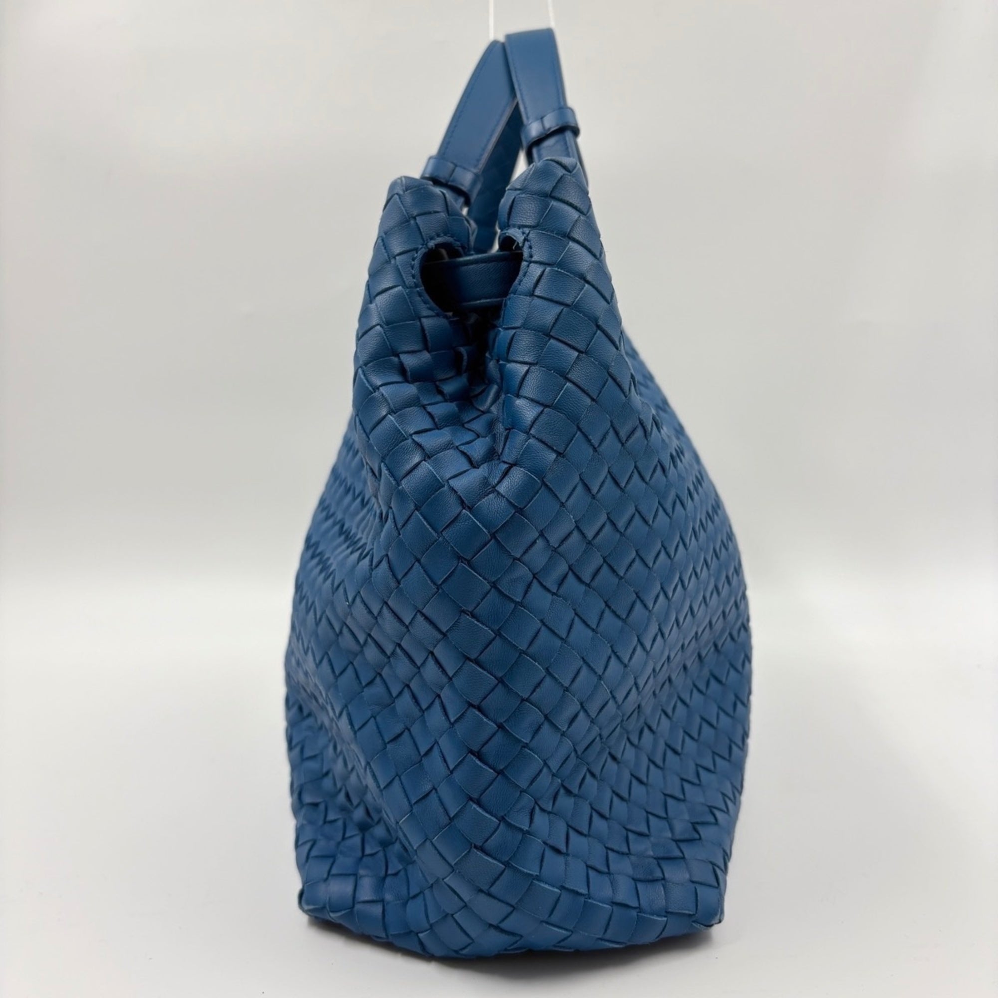 Bottega Veneta Blue Intrecciato Tote Bag (Pre-Owned)