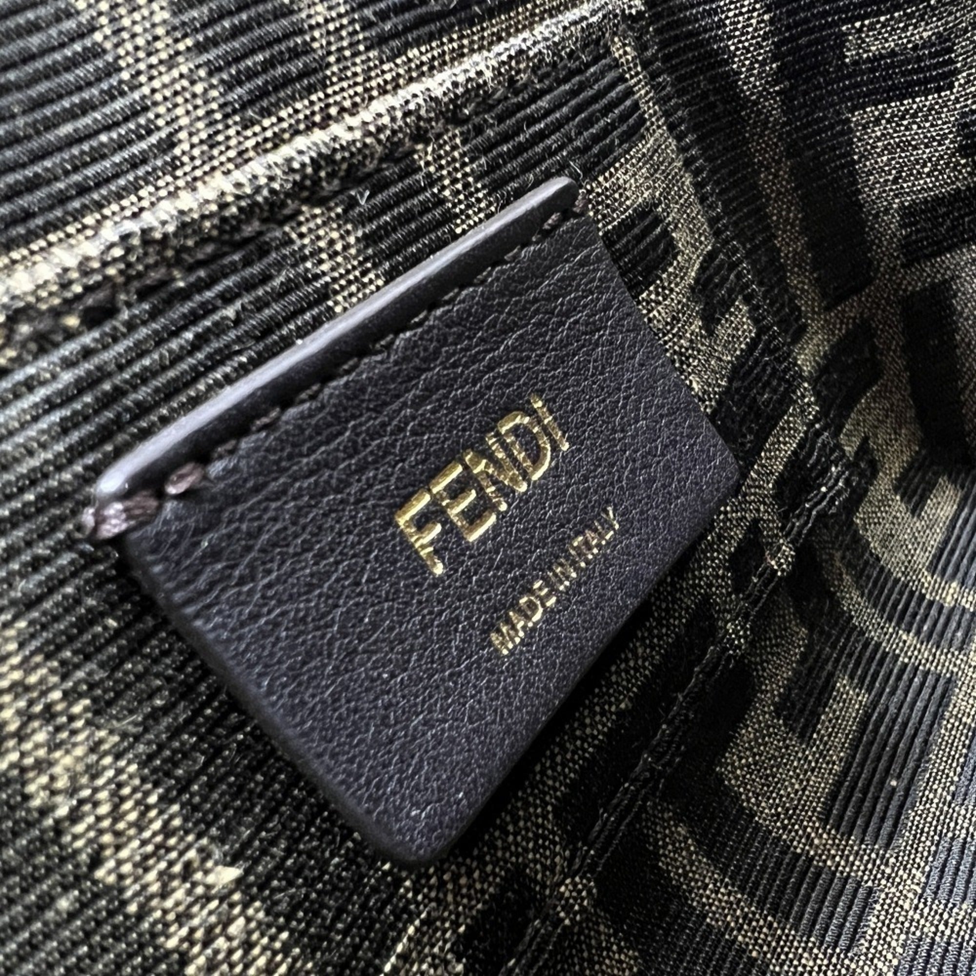 Fendi Pink Leather Handbag Shoulder Bag (Pre-Owned)