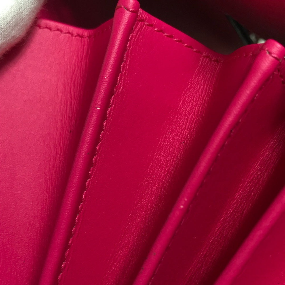 Gucci Pink Leather Chain/Shoulder Wallet (Pre-Owned)
