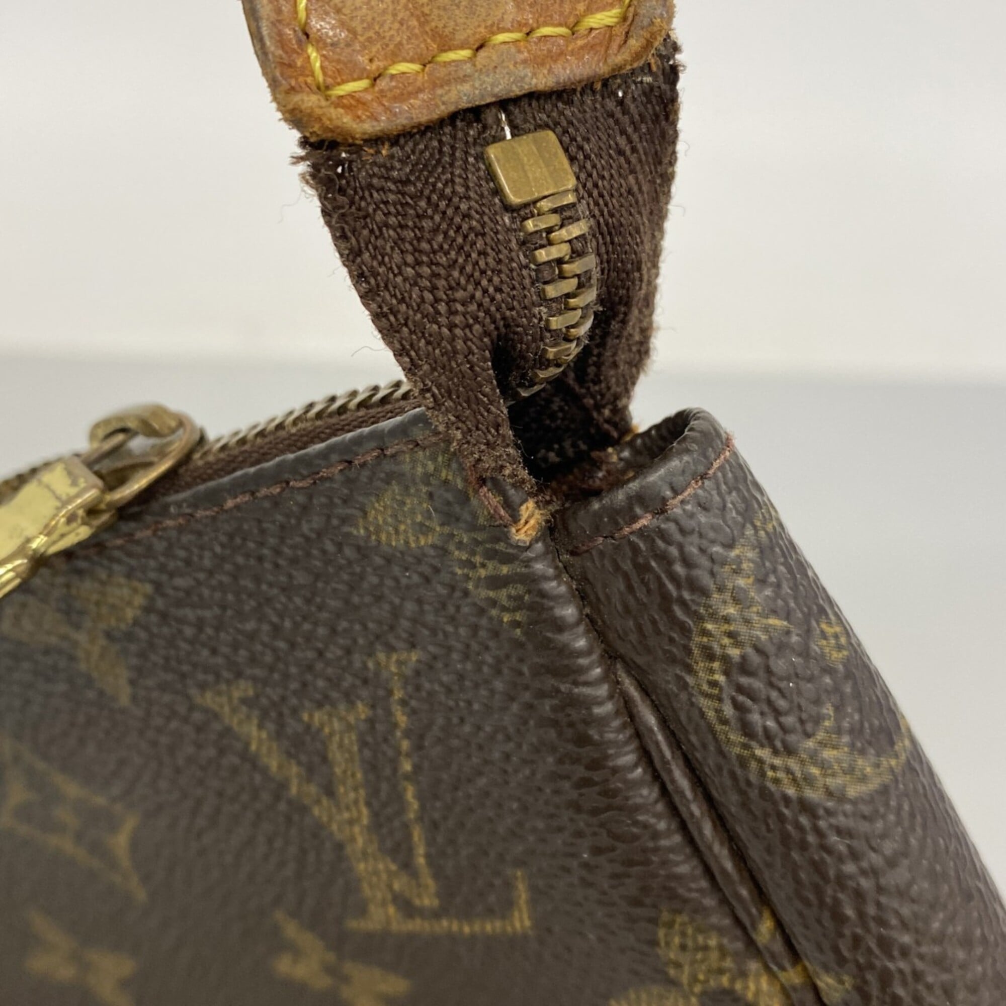 Louis Vuitton Brown Pouch (Pre-Owned)