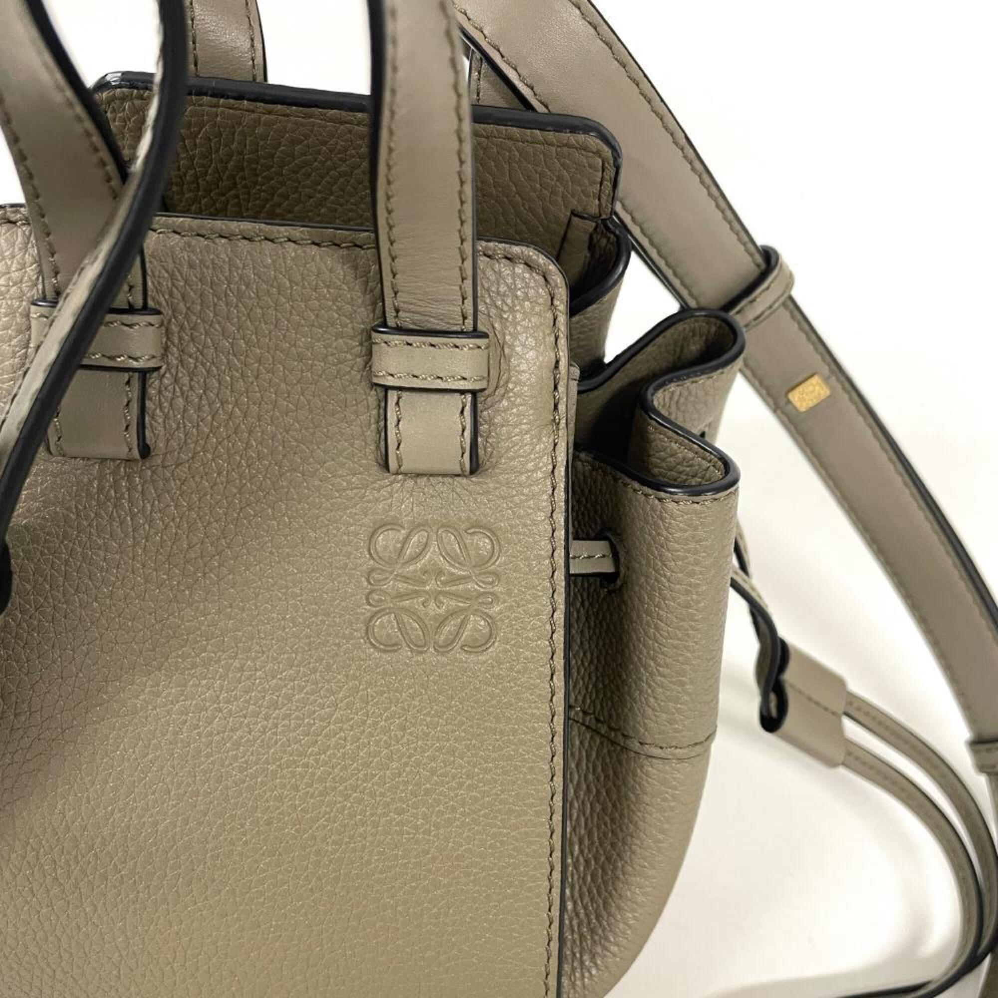 Loewe Gray Leather Handbag (Pre-Owned)