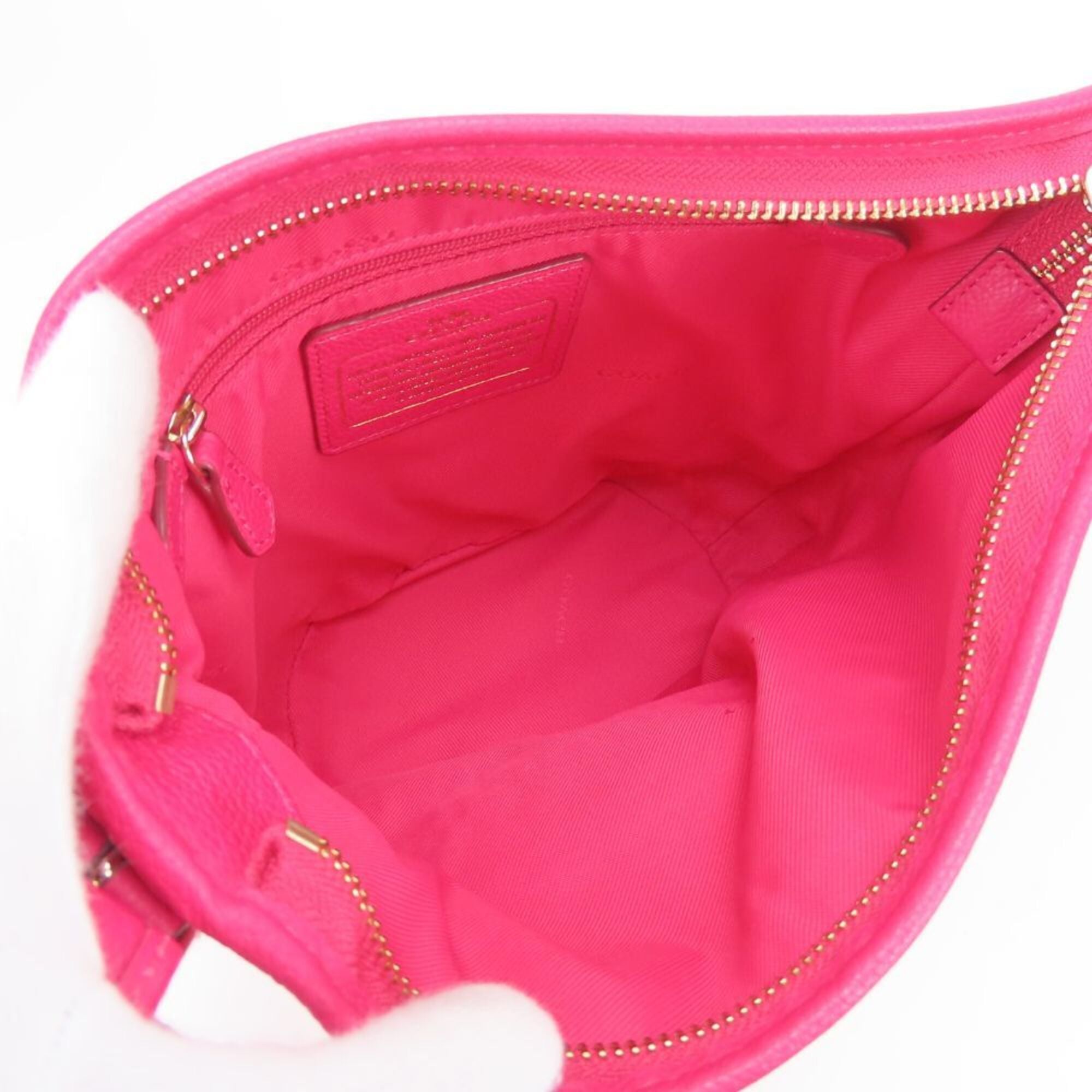 Coach Pink Leather Shoulder Bag (Pre-Owned)