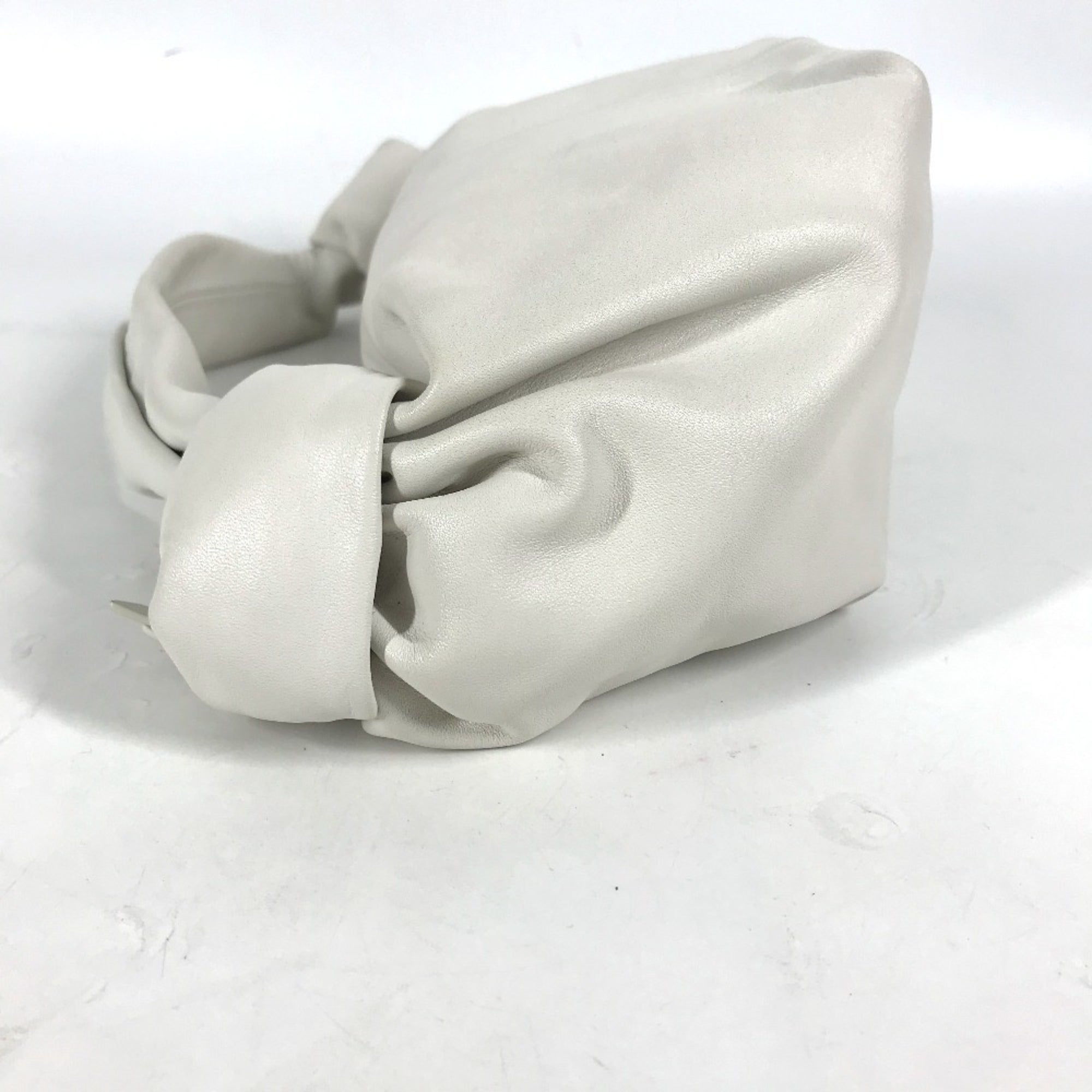 Bottega Veneta White Leather Handbag (Pre-Owned)