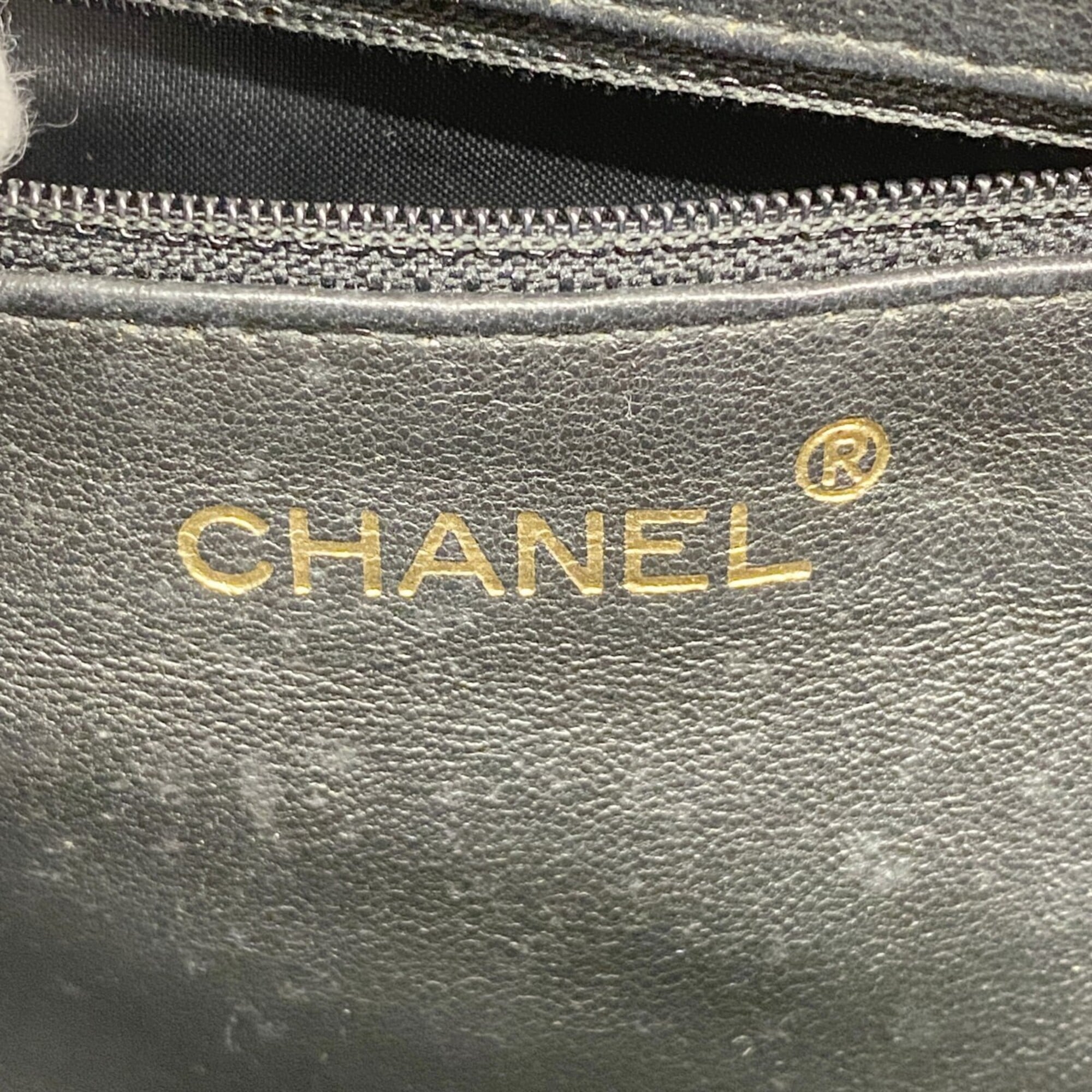 Chanel Black Leather Tote Bag (Pre-Owned)