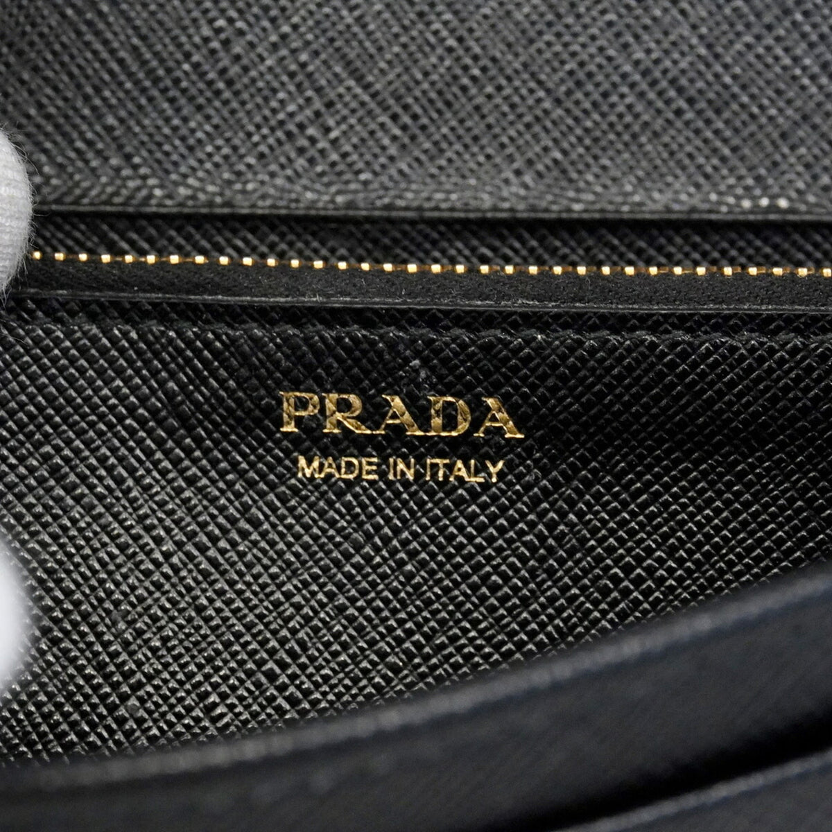 Prada Black Leather Long Wallet (Bi-Fold) (Pre-Owned)