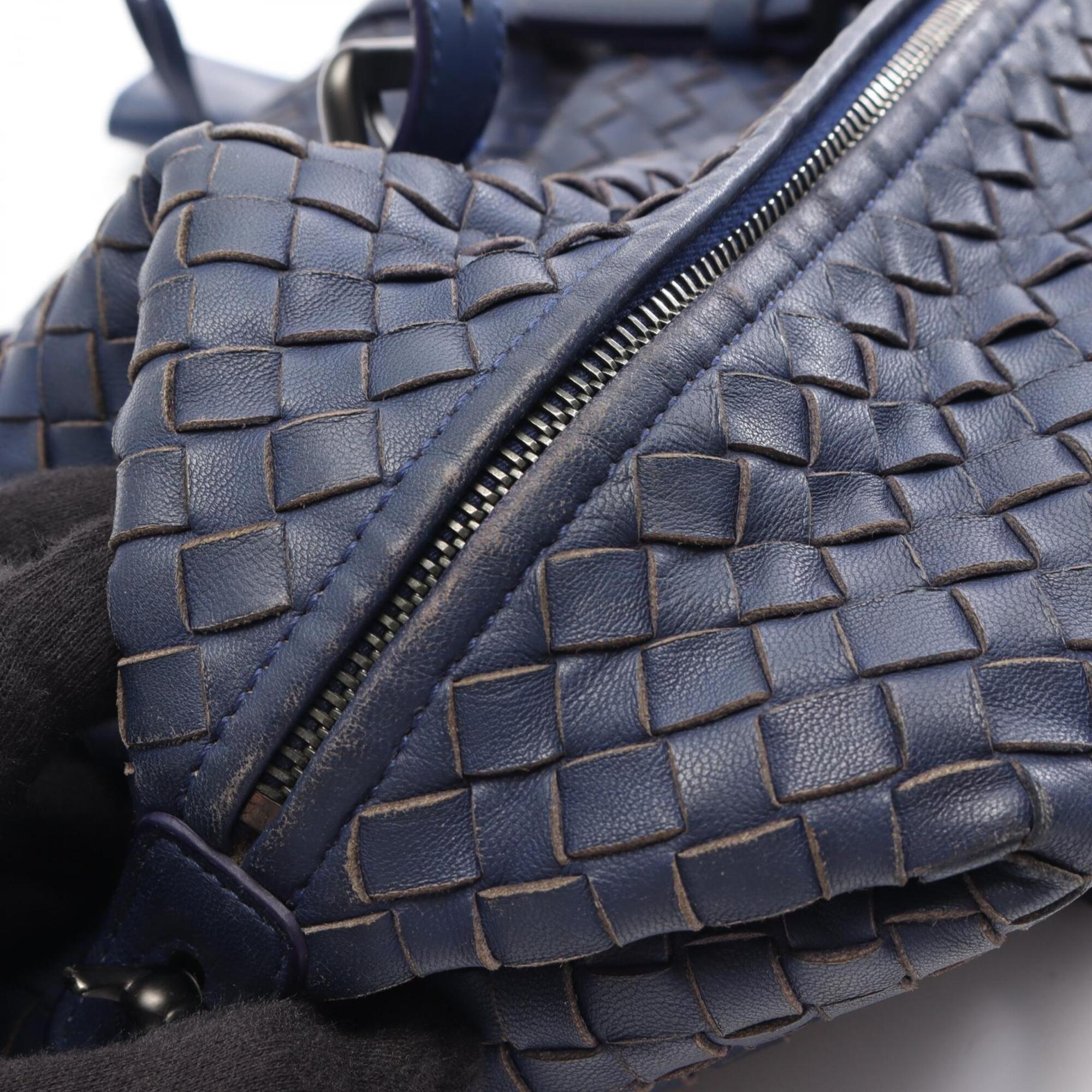Bottega Veneta Navy Leather Handbag (Pre-Owned)
