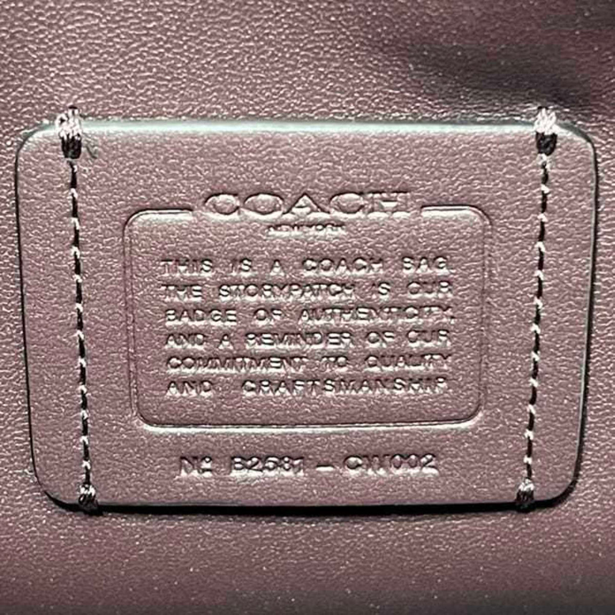 Coach Black Leather Shoulder Bag (Pre-Owned)