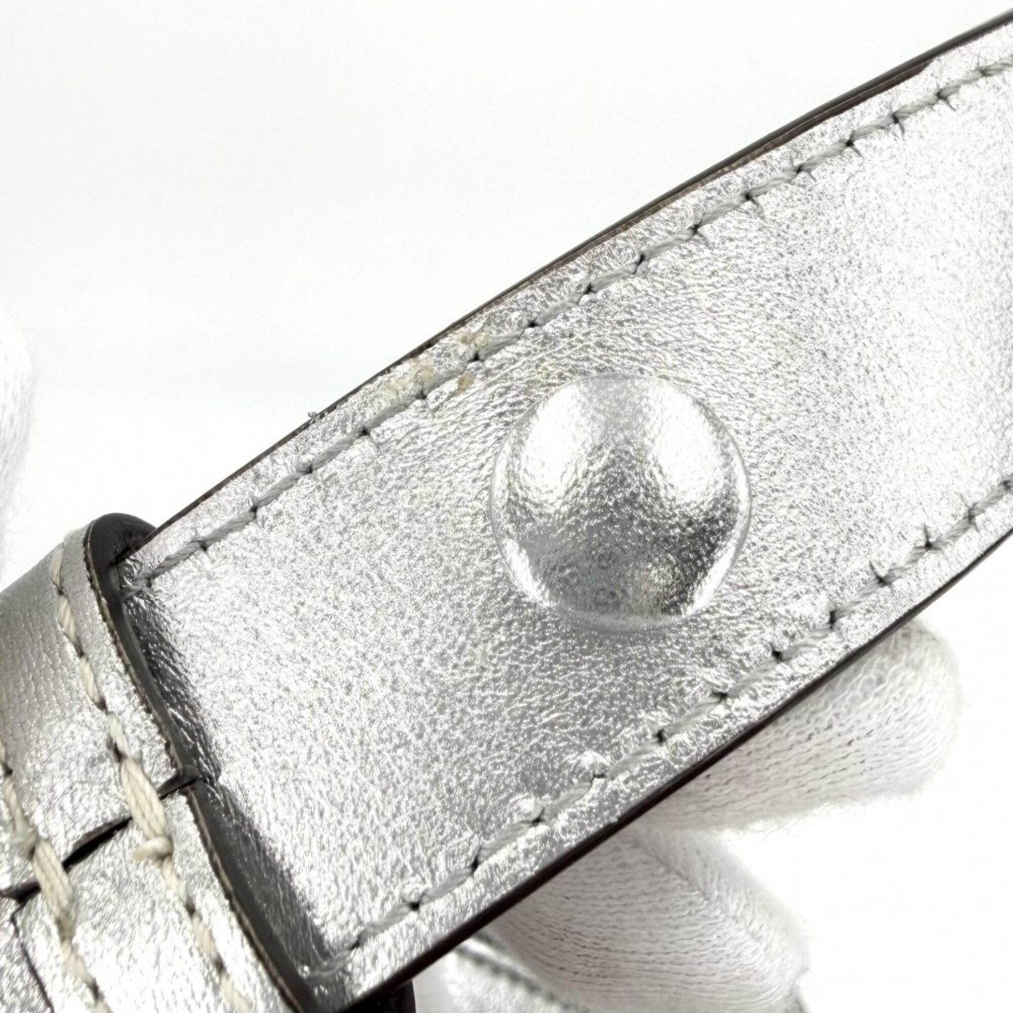Gucci Metallic Silver Leather Handbag Shoulder Bag (Pre-Owned)
