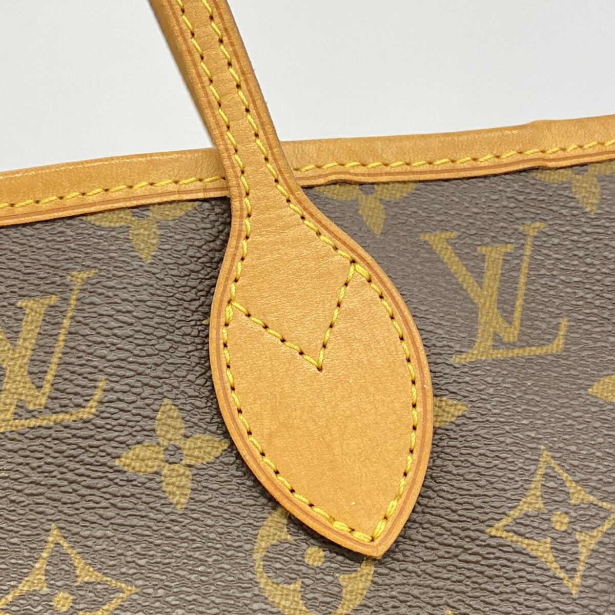 Louis Vuitton Brown Tote Bag (Pre-Owned)