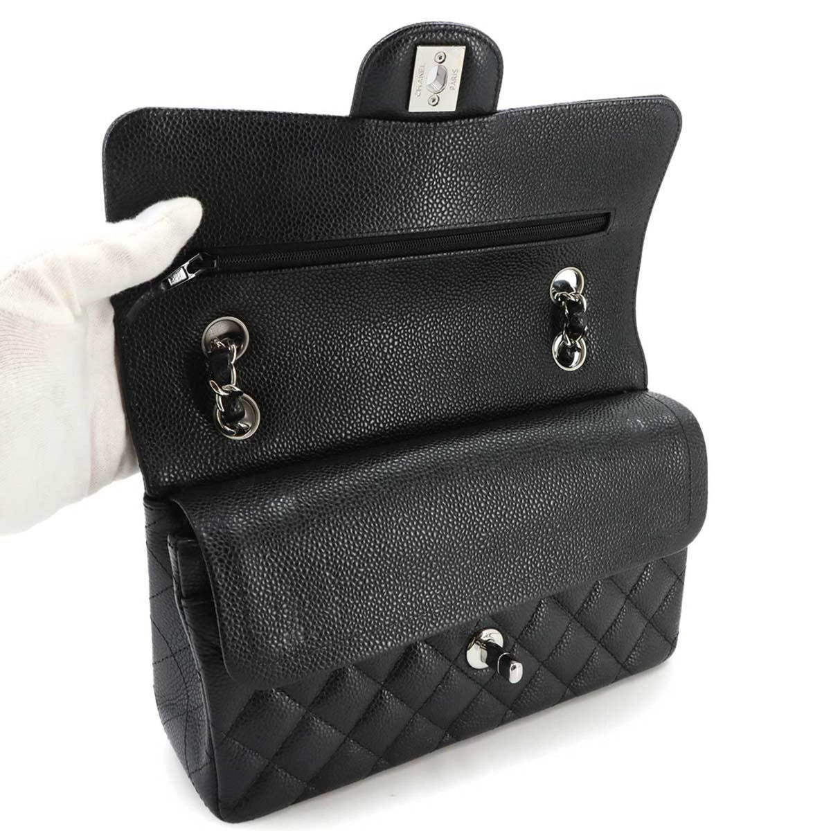 Chanel Black Grained Calfskin Handbag Shoulder Bag (Pre-Owned)