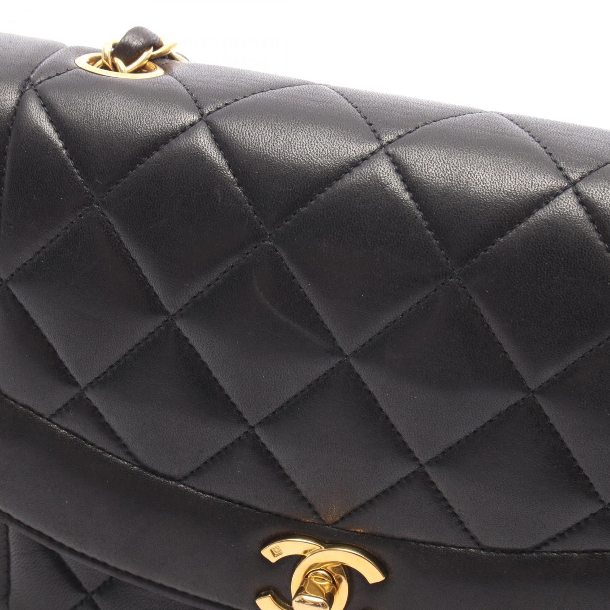 Chanel Black Leather Handbag Shoulder Bag (Pre-Owned)