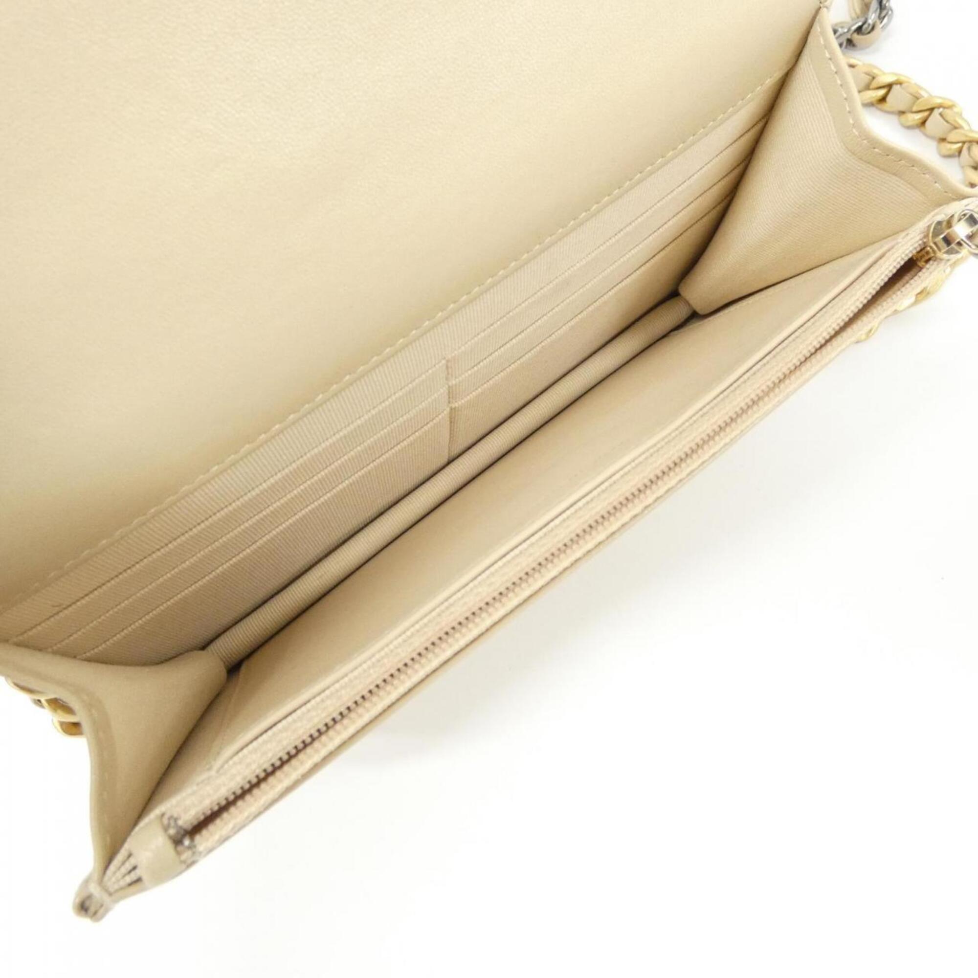 Chanel Beige Leather Chain/Shoulder Wallet (Pre-Owned)