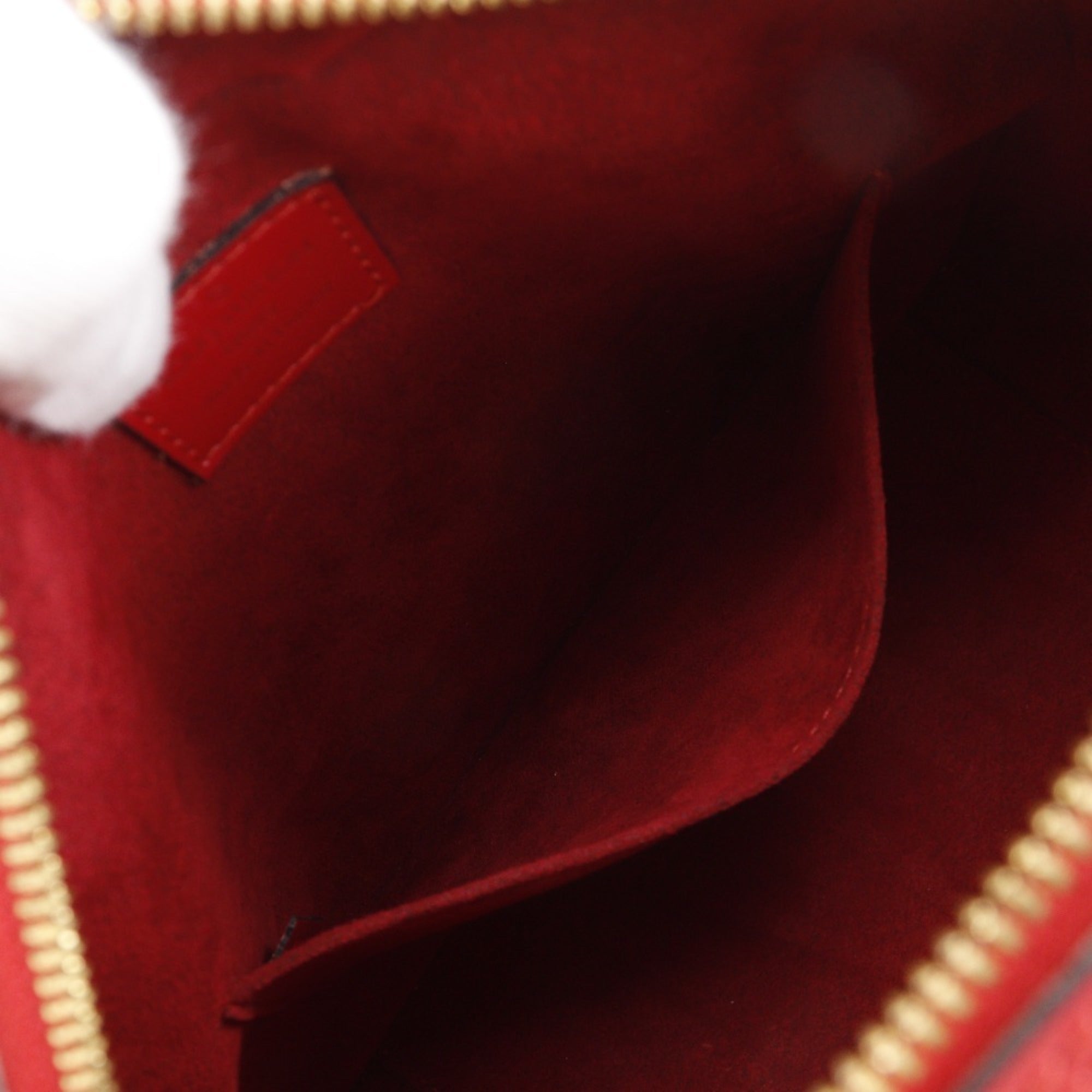 Louis Vuitton Epi Red Color Epi Leather Handbag (Pre-Owned)