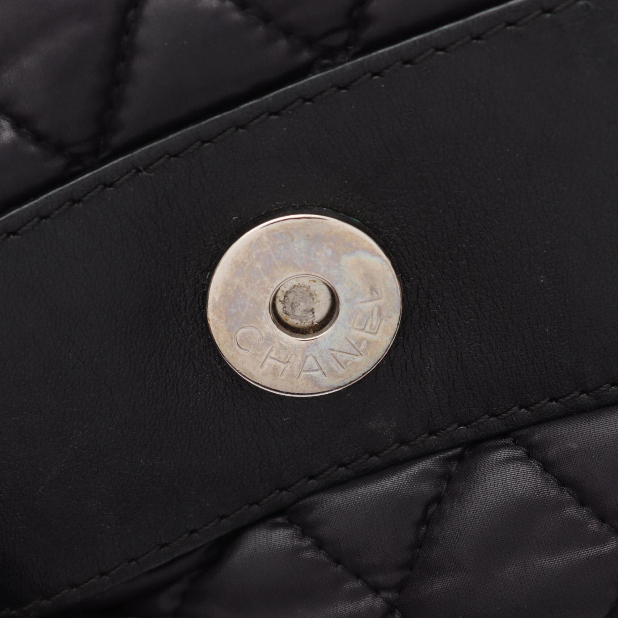 Chanel Black Nylon Leather Handbag Shoulder Bag (Pre-Owned)