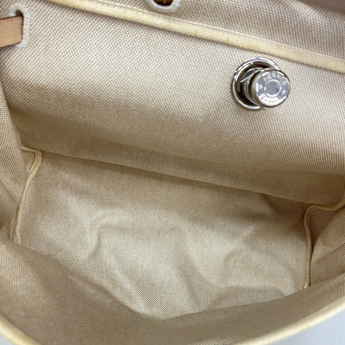 Hermes Natural Toile H Handbag (Pre-Owned)