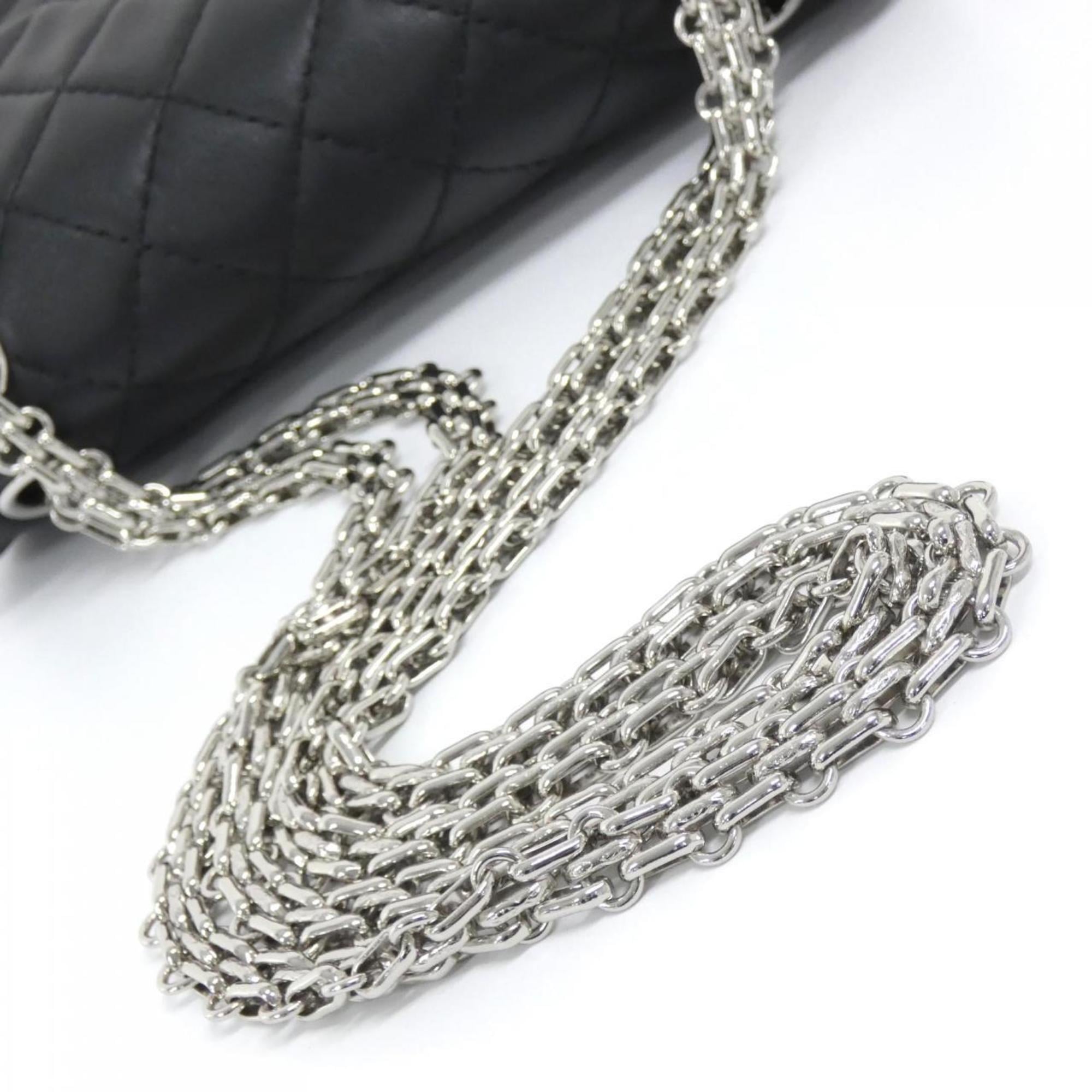 Chanel Black Leather Shoulder Bag (Pre-Owned)