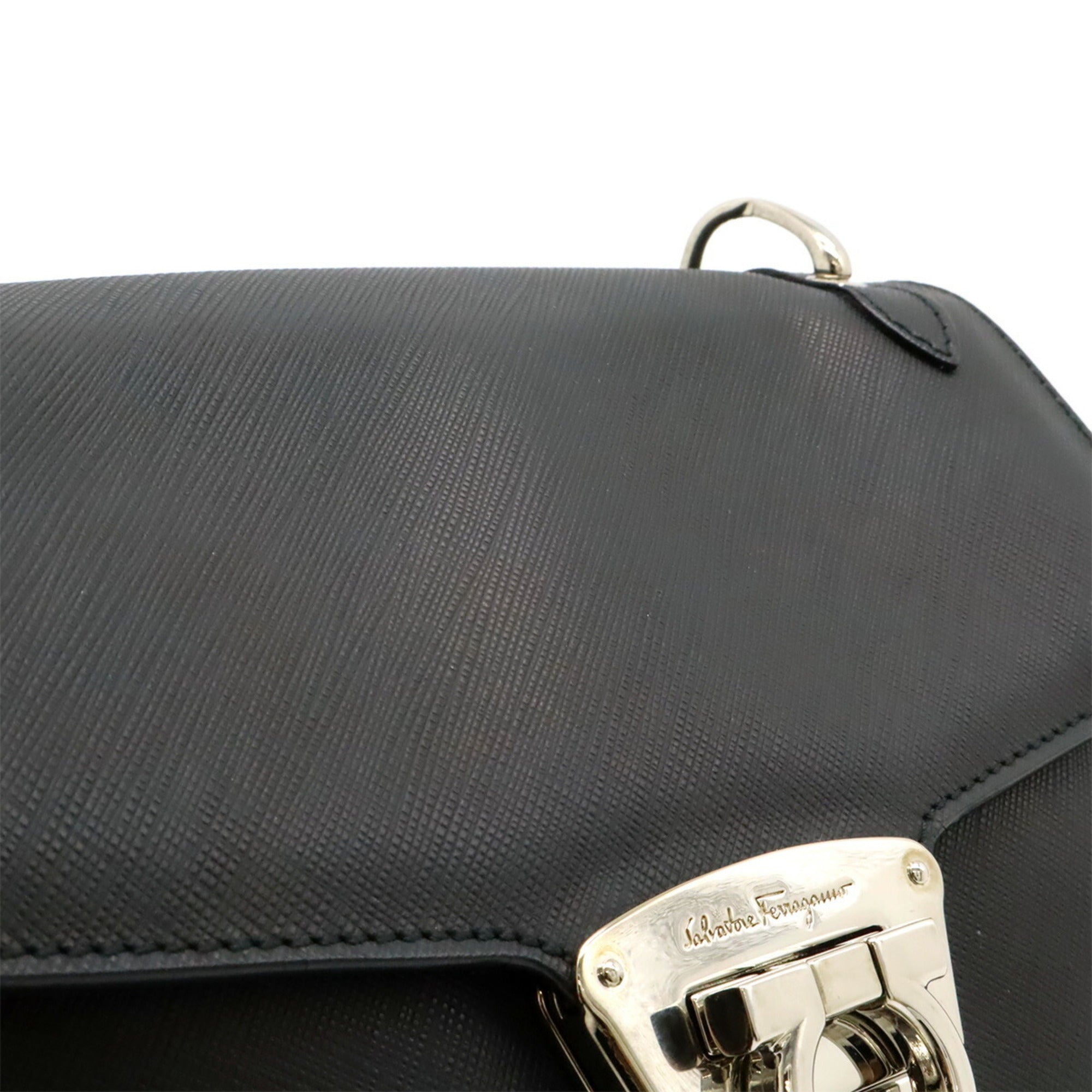 Salvatore Ferragamo Gancini Black Leather Handbag (Pre-Owned)