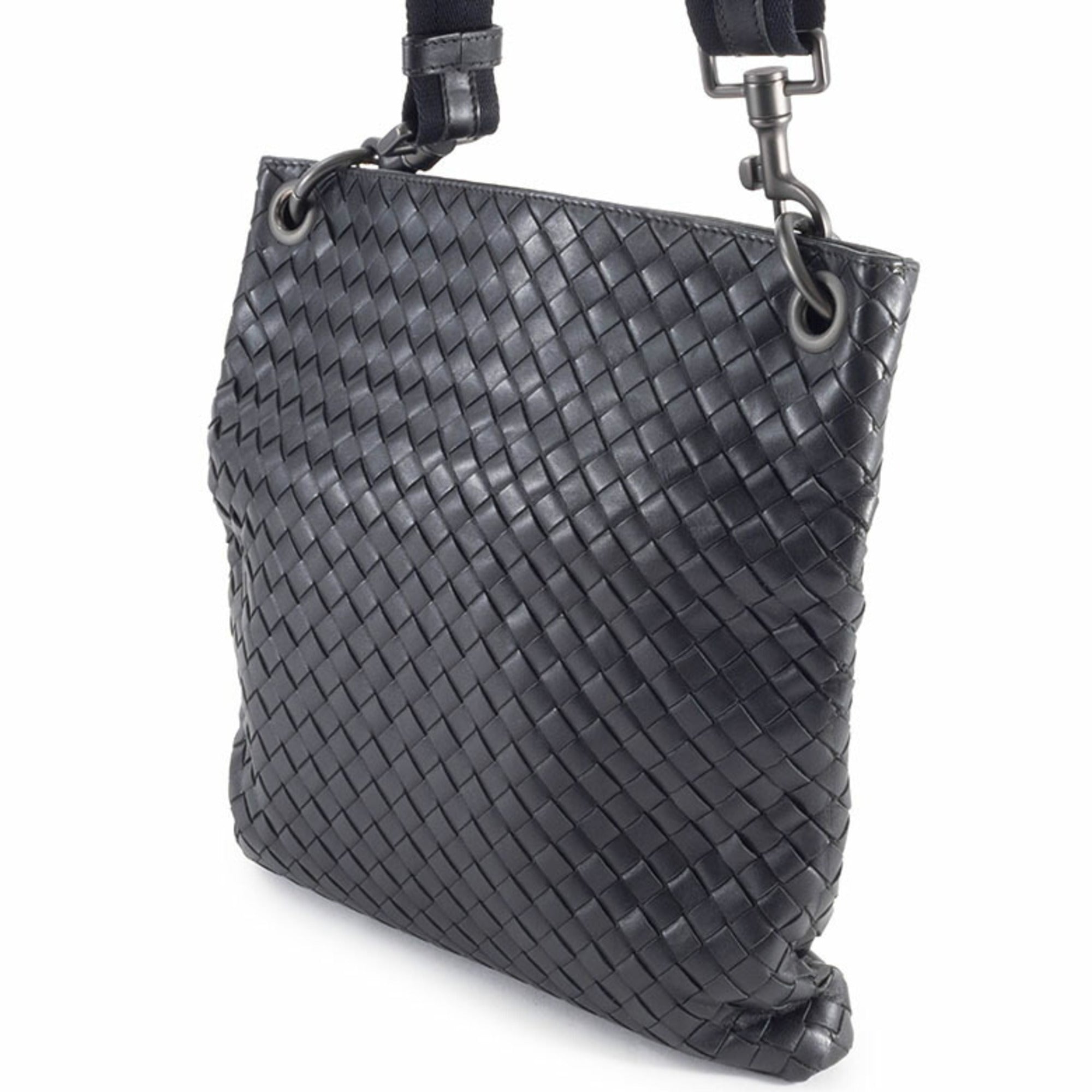 Bottega Veneta Black Leather Shoulder Bag (Pre-Owned)