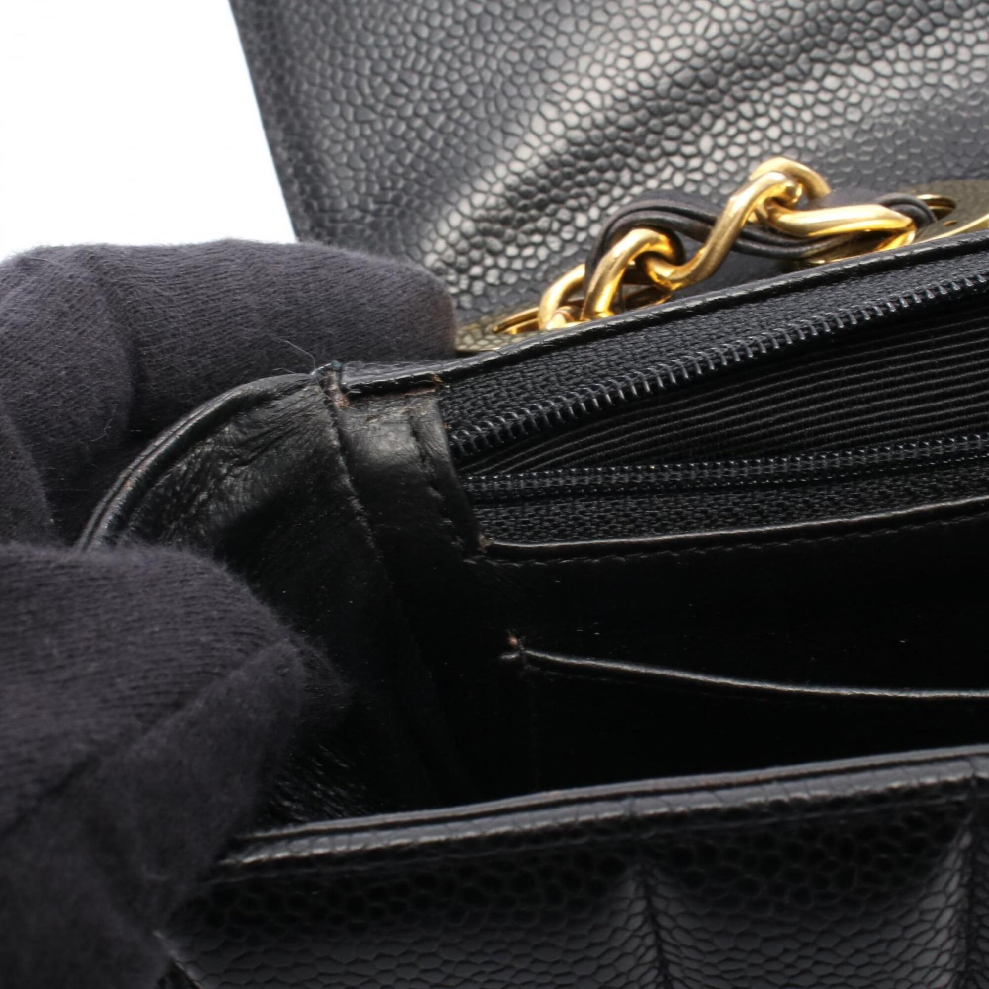 Chanel Black Grained Calfskin Handbag Shoulder Bag (Pre-Owned)