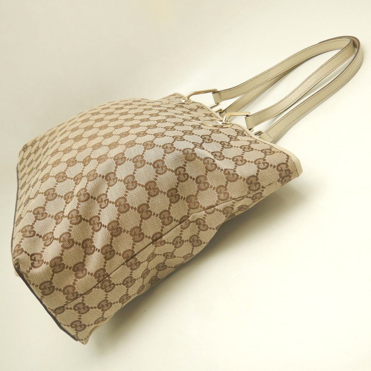 Gucci Gg Canvas Beige Gg Canvas Tote Bag (Pre-Owned)