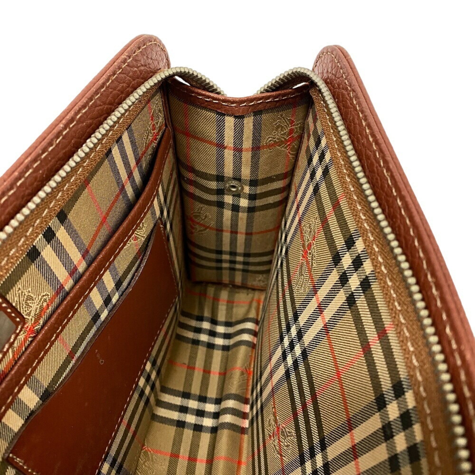 Burberry Brown Leather Clutch Bag (Pre-Owned)