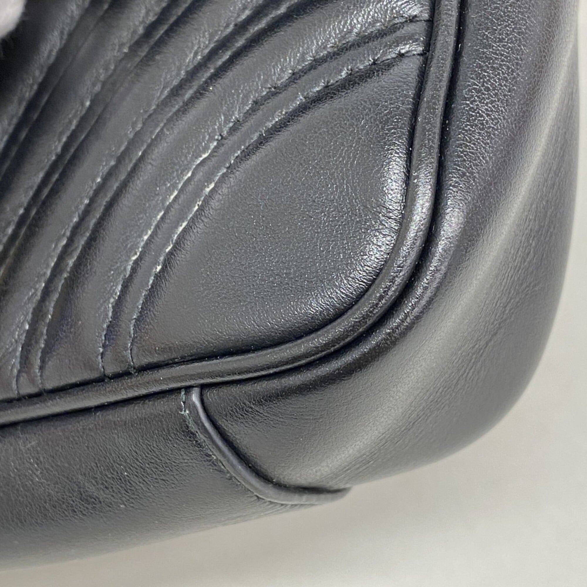 Gucci Black Leather Shoulder Bag (Pre-Owned)