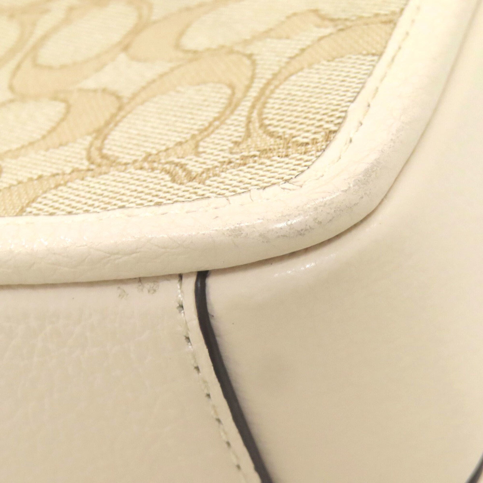 Coach Beige Canvas Shoulder Bag (Pre-Owned)