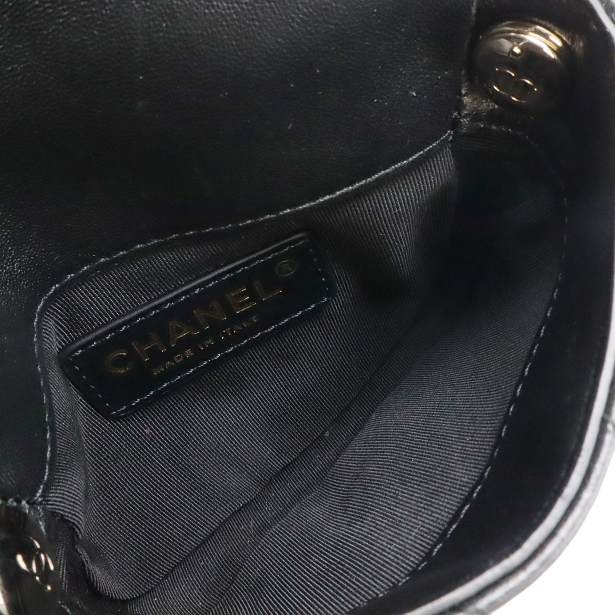 Chanel Matelasse Black Ivory Leather Pochette Shoulder Bag (Pre-Owned)