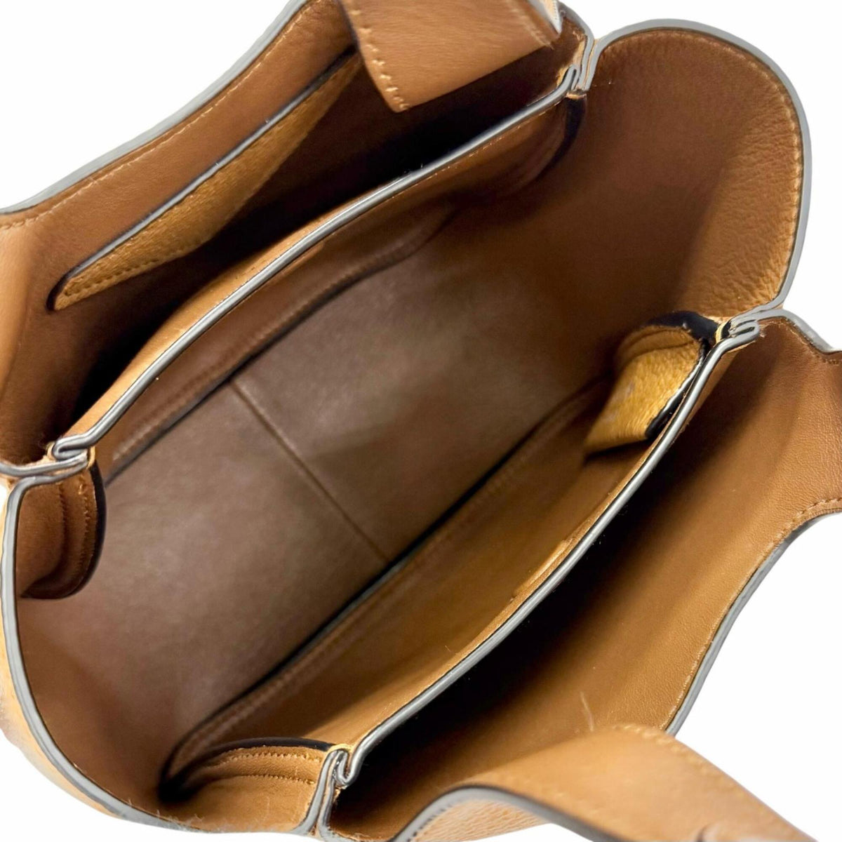 Prada Brown Leather Handbag (Pre-Owned)