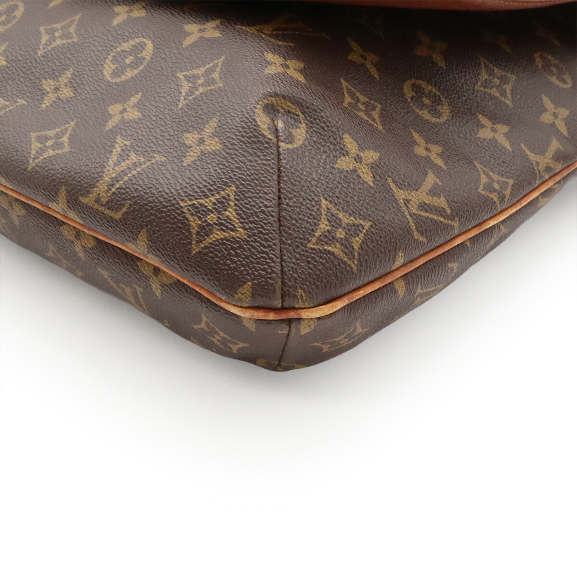 Louis Vuitton Brown Monogram Monogram Shoulder Bag (Pre-Owned)