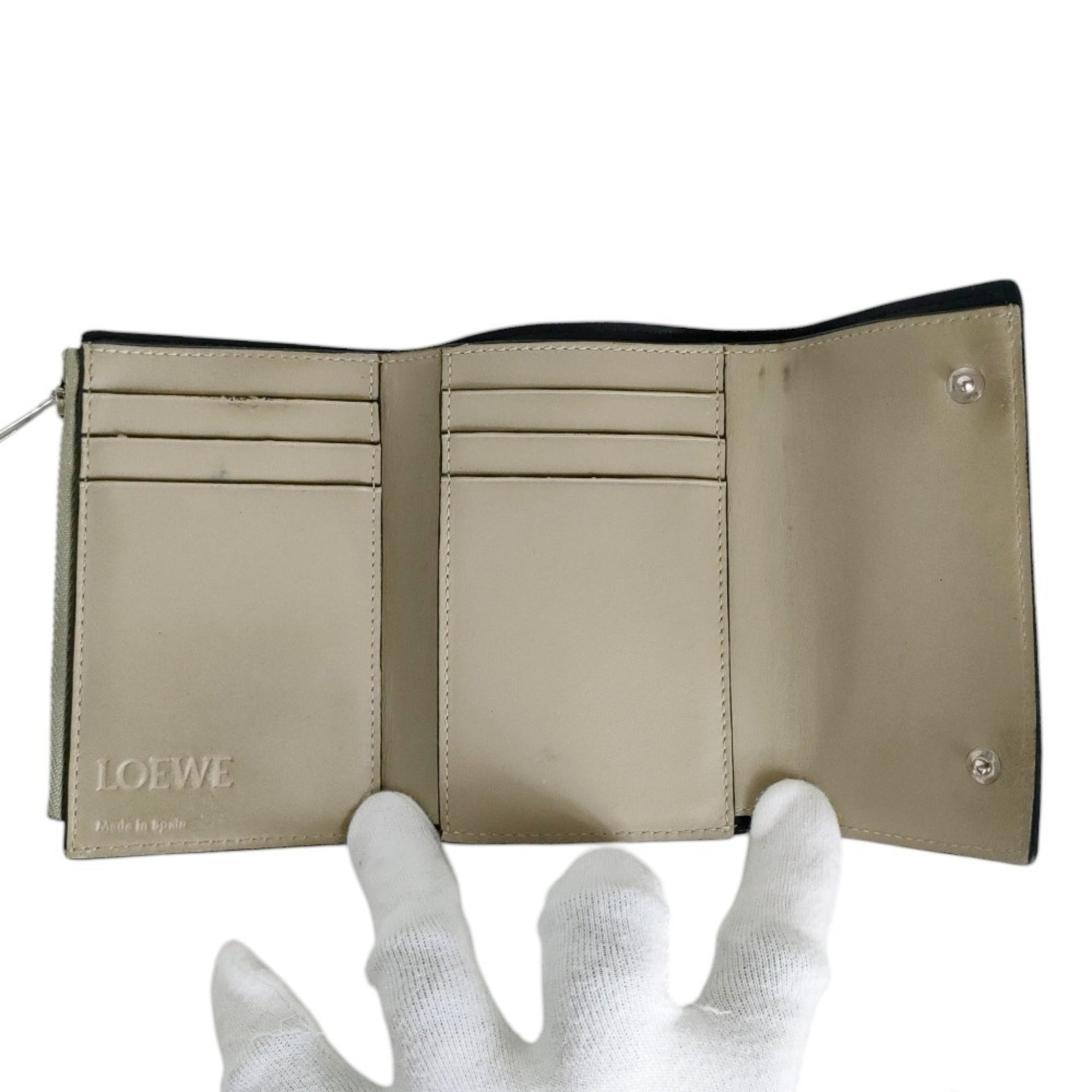 Loewe Grayish Wallet (Tri-Fold) (Pre-Owned)