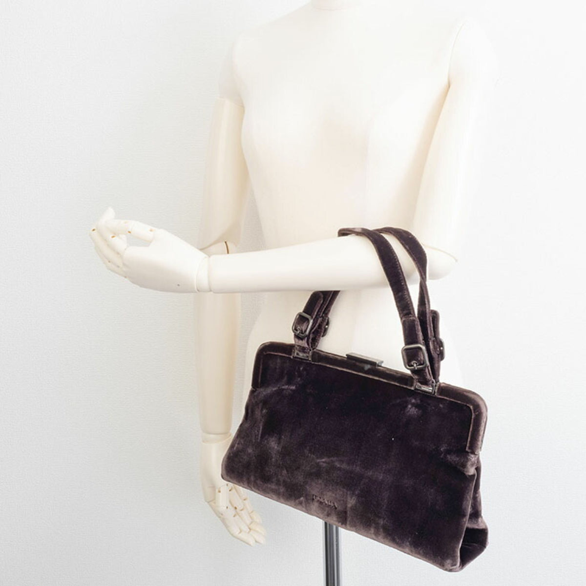 Prada Dark Brown Leather Handbag (Pre-Owned)