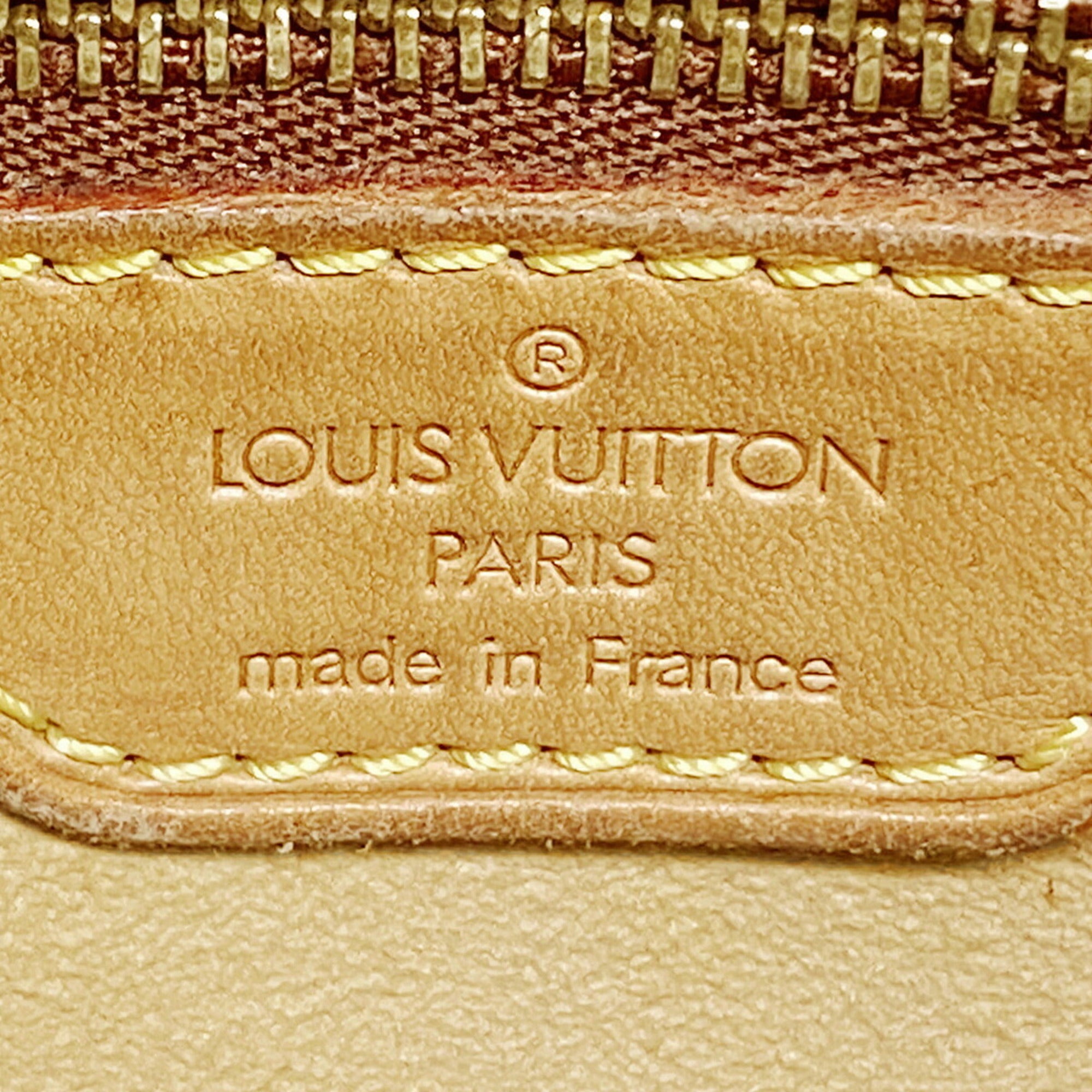 Louis Vuitton Brown Shoulder Bag (Pre-Owned)