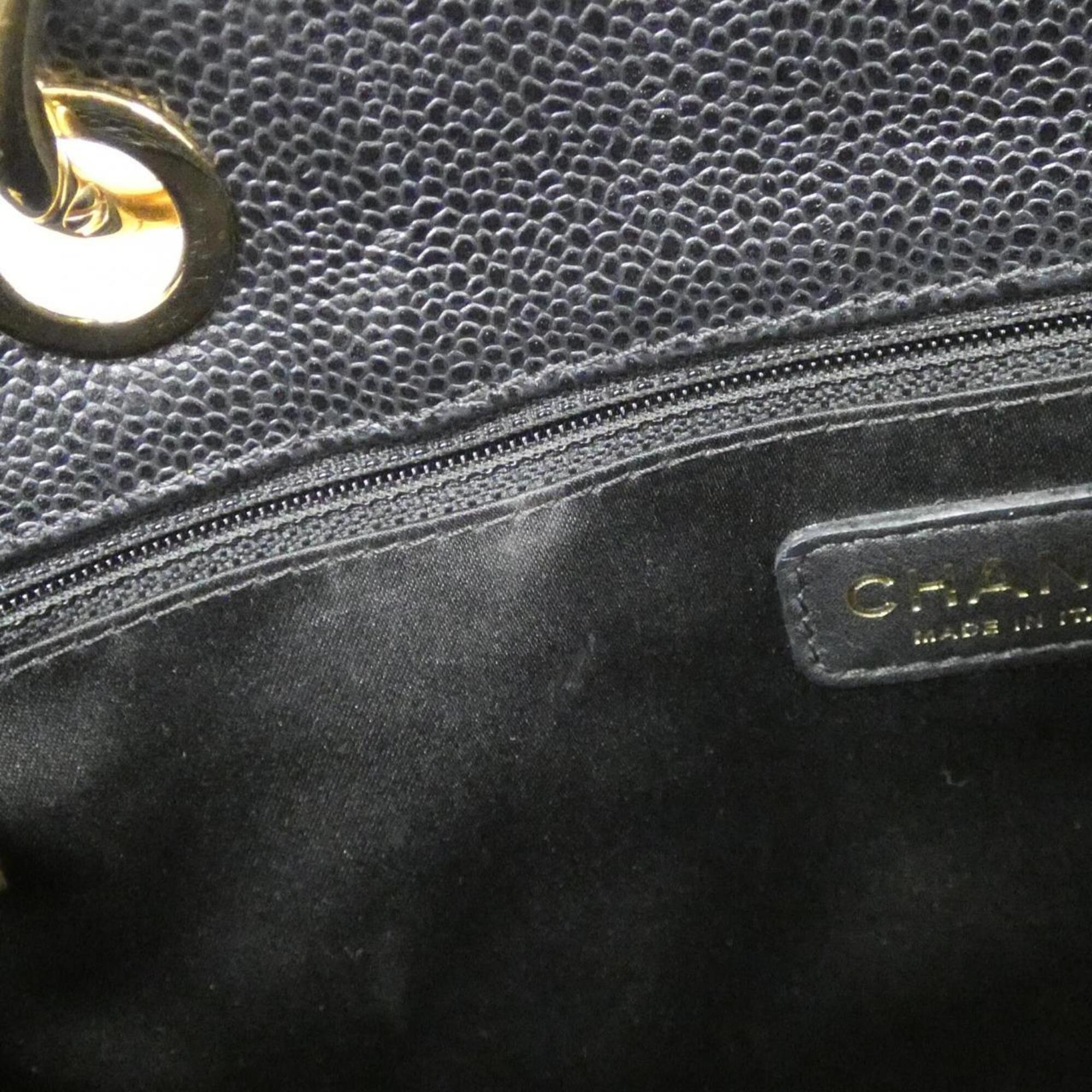 Chanel Black Grained Calfskin Shoulder Bag (Pre-Owned)