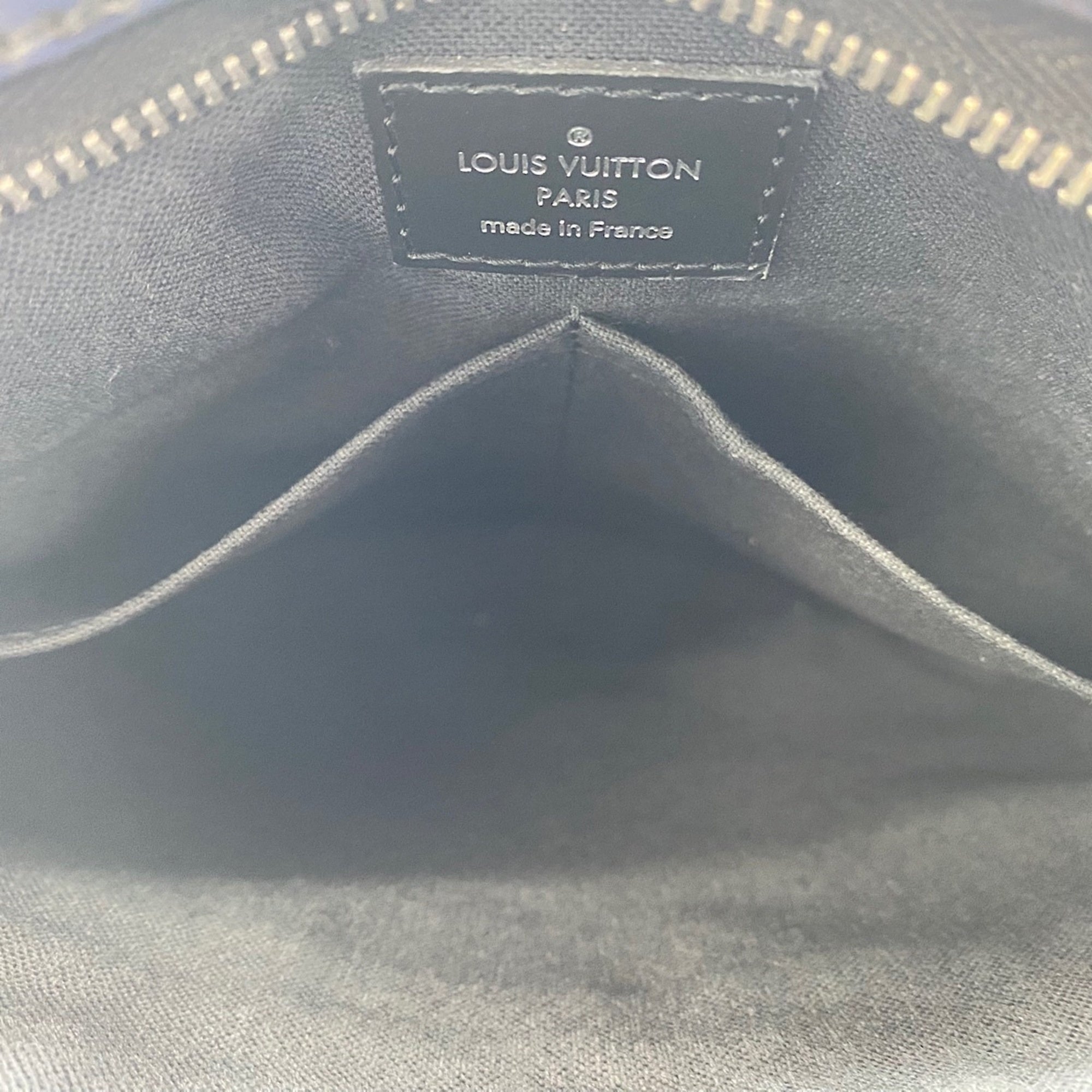 Louis Vuitton Black Shoulder Bag (Pre-Owned)
