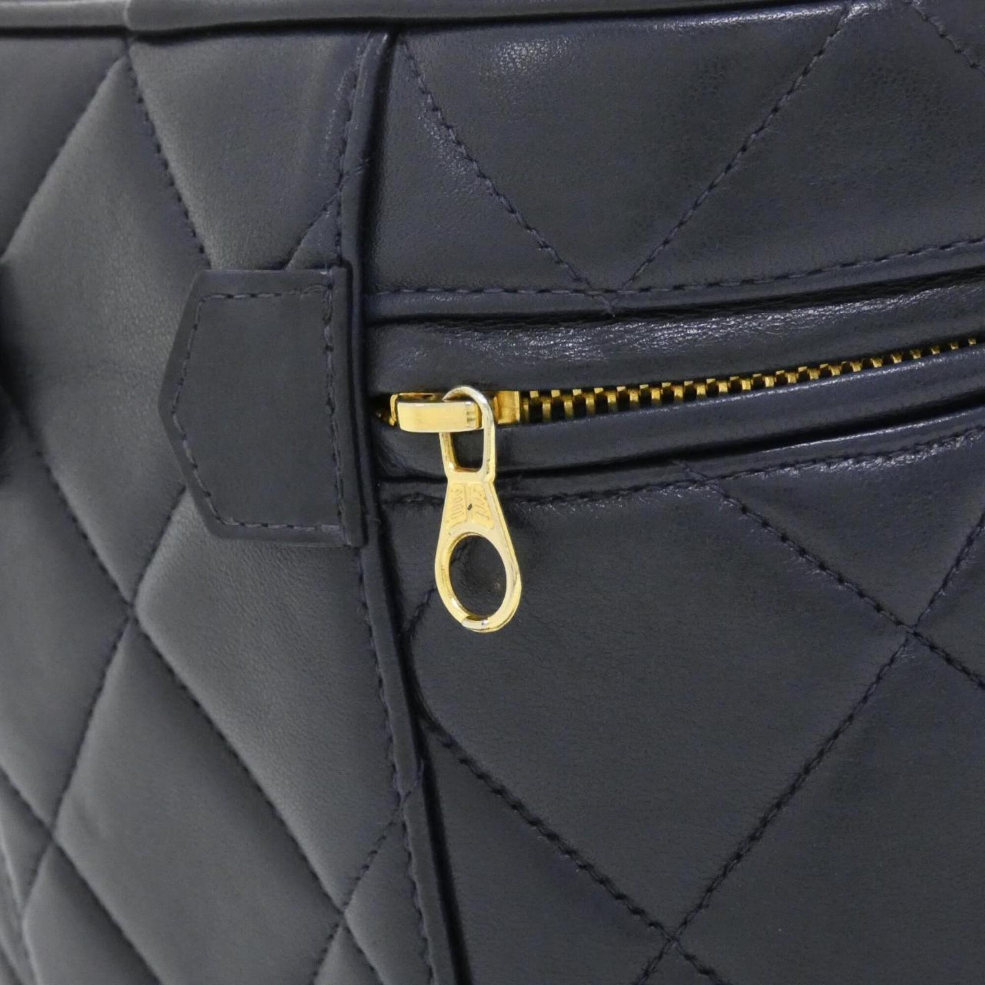 Chanel Navy Leather Handbag (Pre-Owned)
