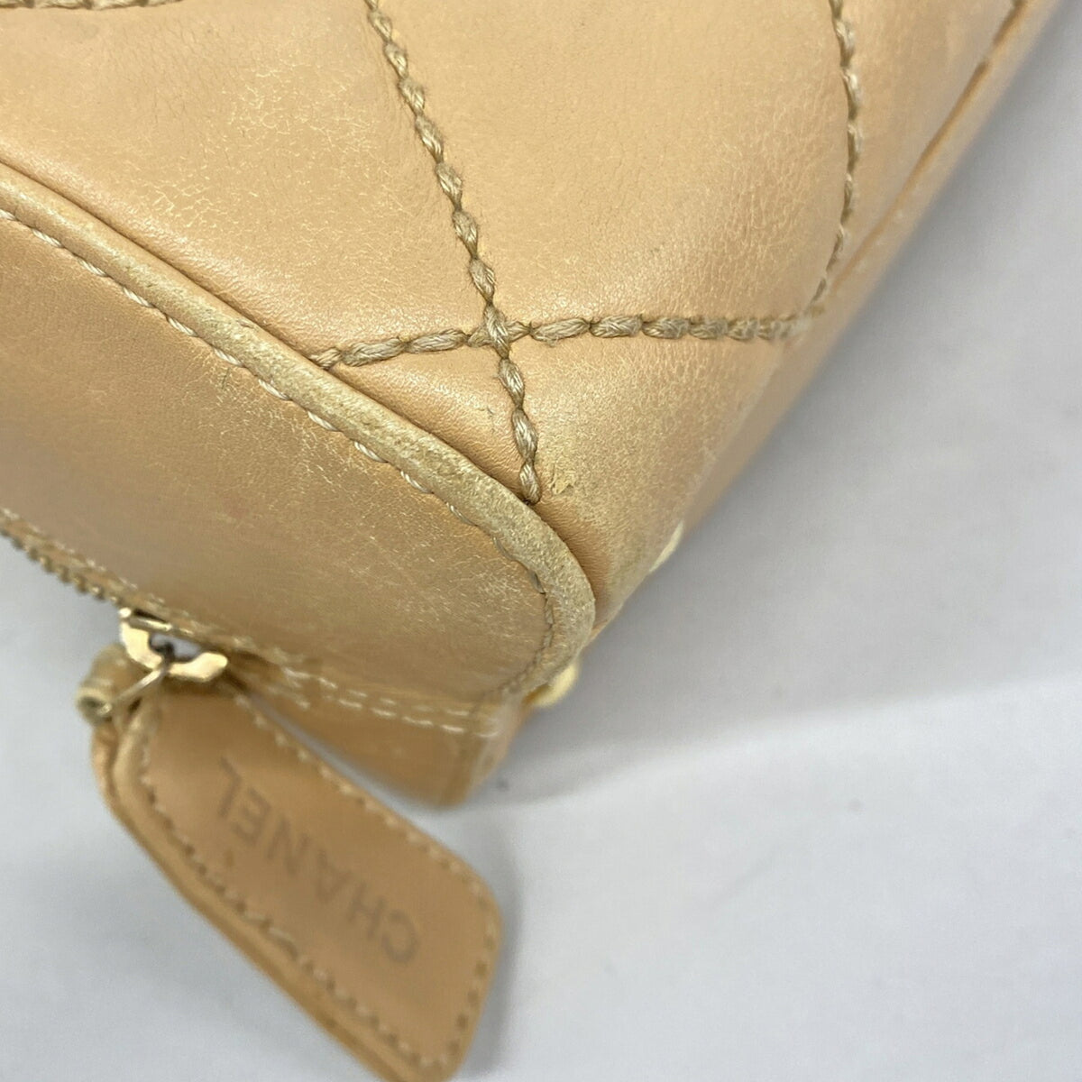 Chanel Beige Leather Handbag (Pre-Owned)