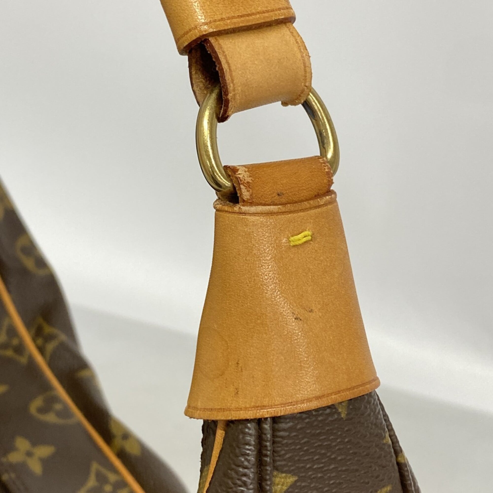 Louis Vuitton Brown Shoulder Bag (Pre-Owned)