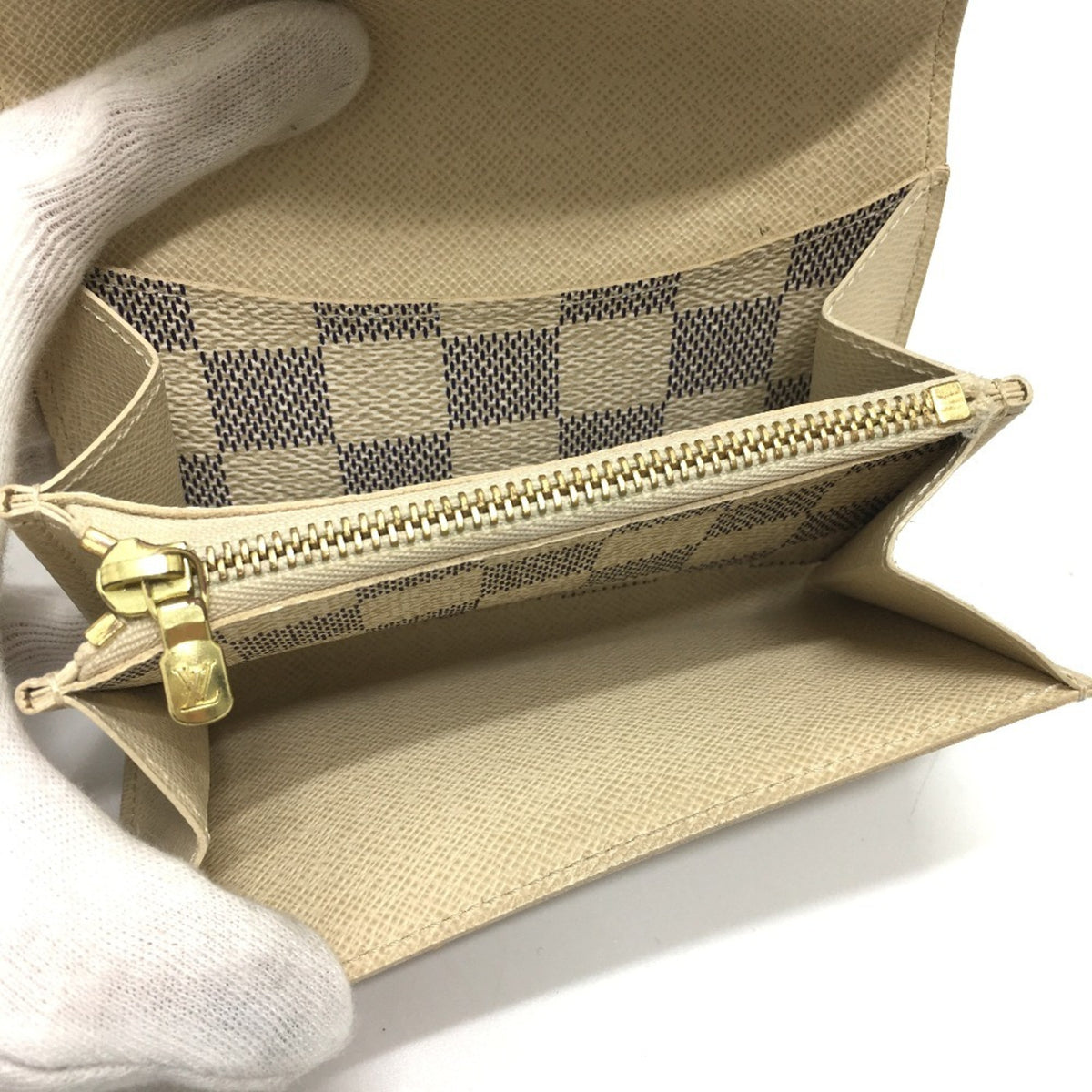 Louis Vuitton White Damier Azur Handbag Pochette Sling Bag (Pre-Owned)