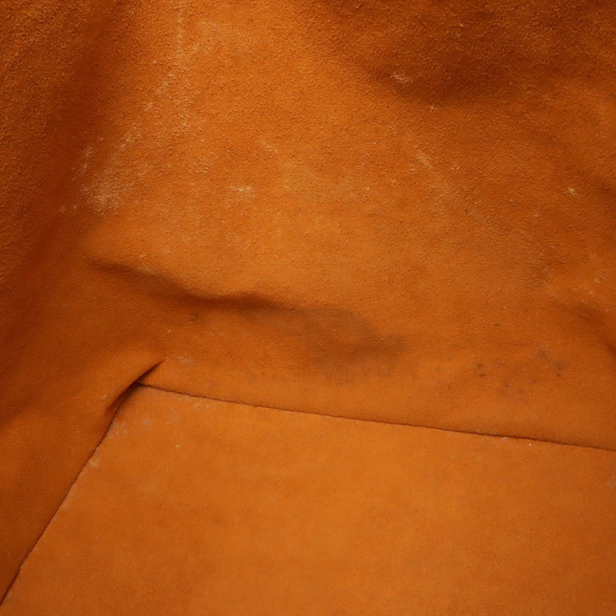 Louis Vuitton Brown Epi Leather Shoulder Bag (Pre-Owned)