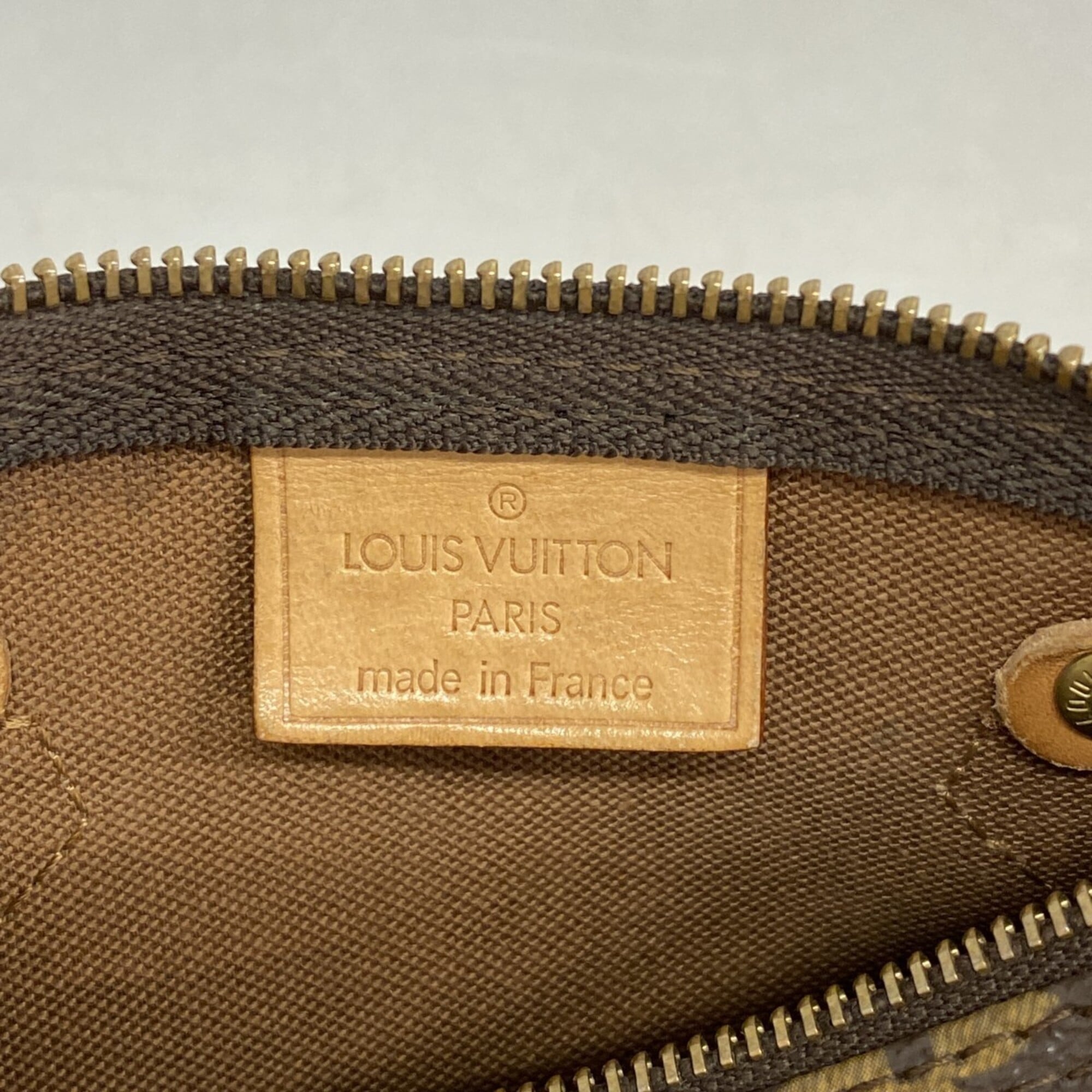 Louis Vuitton Brown Handbag (Pre-Owned)